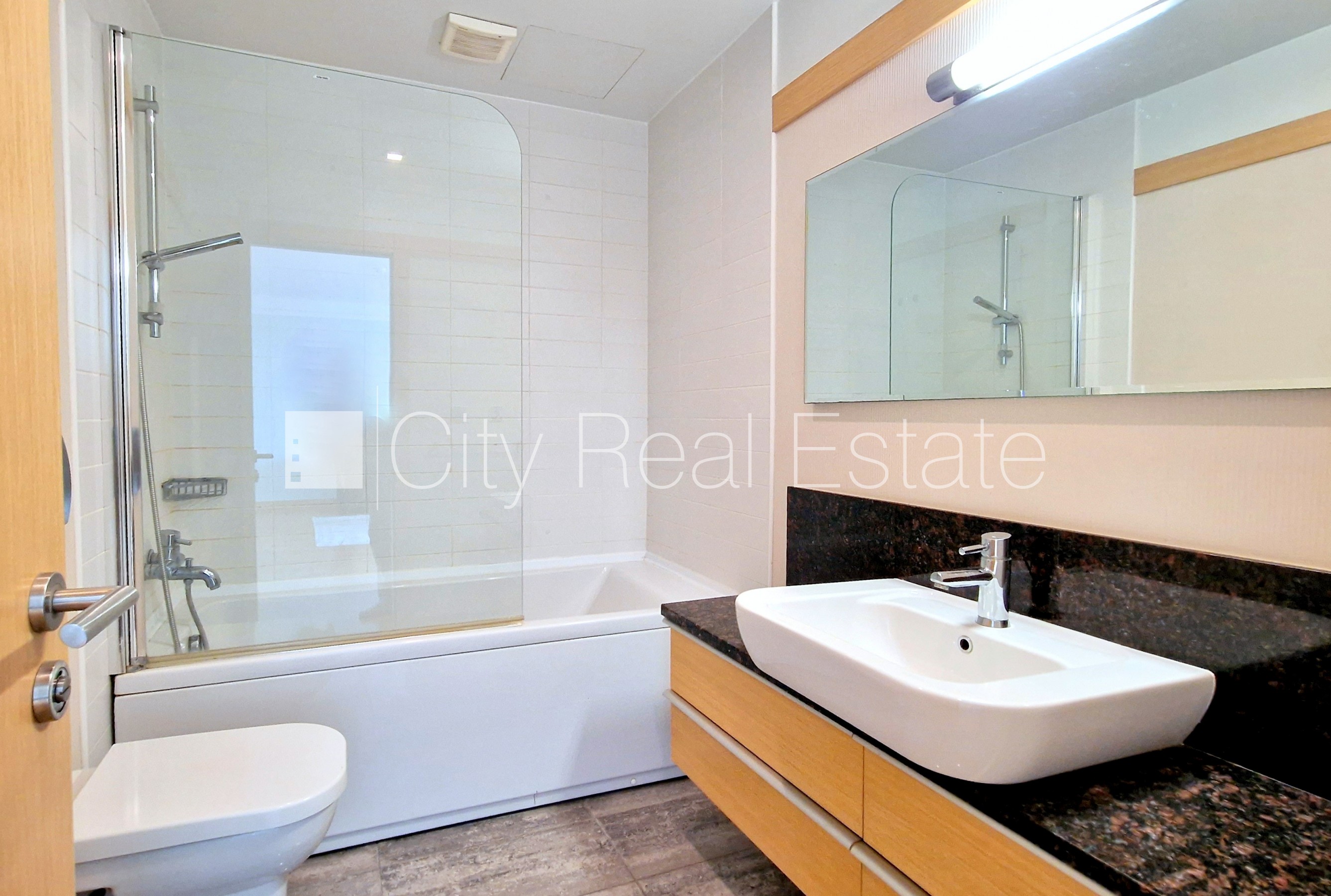 Sludinājumi. Jaunceltne, slēgta teritorija, teritorijas iebrauktuves vārti aprīkoti ar automatizētu atvēršanās Cena: 1000 EUR/mēn Foto #18