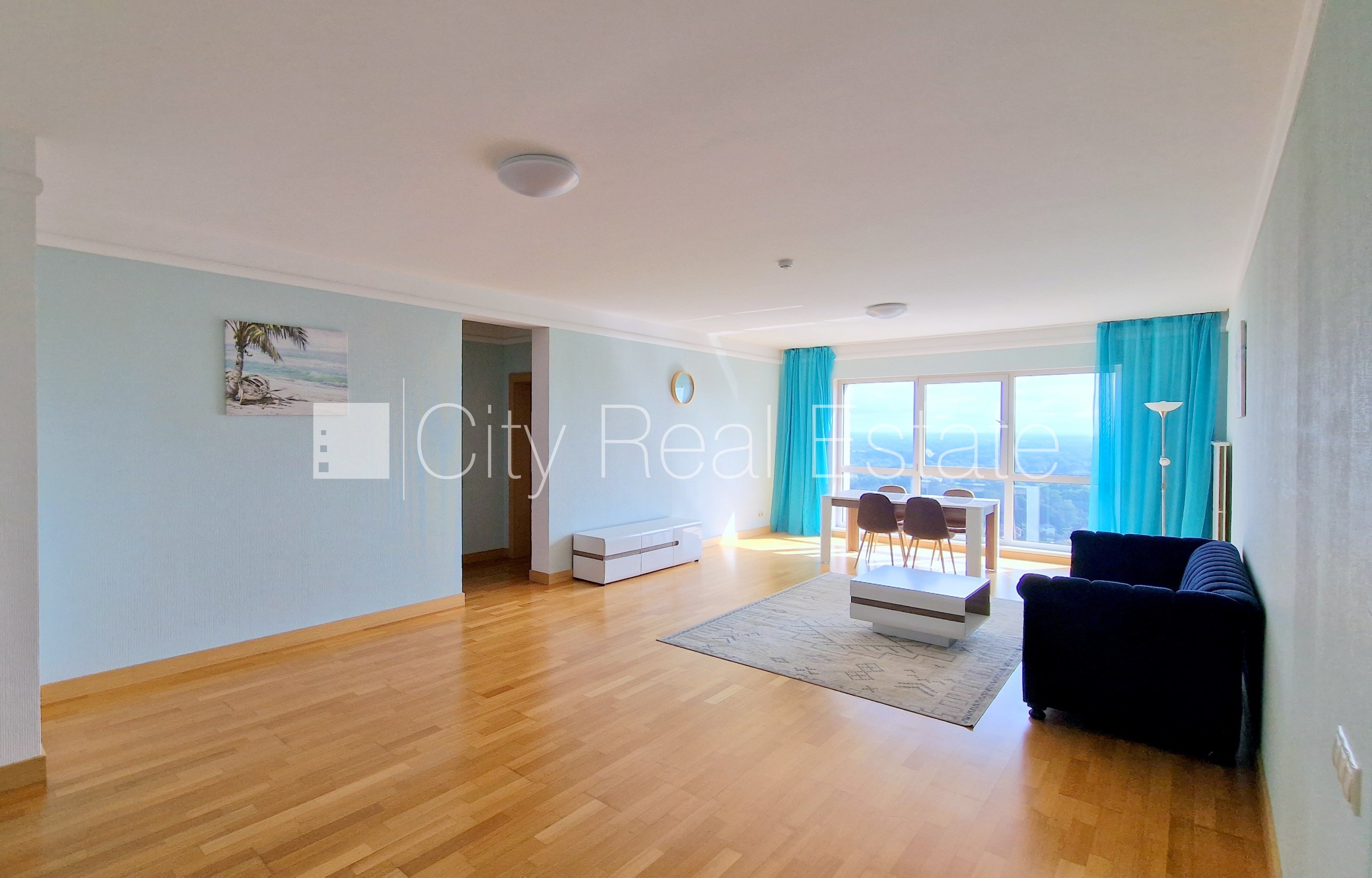 Sludinājumi. Jaunceltne, slēgta teritorija, teritorijas iebrauktuves vārti aprīkoti ar automatizētu atvēršanās Cena: 1000 EUR/mēn Foto #2