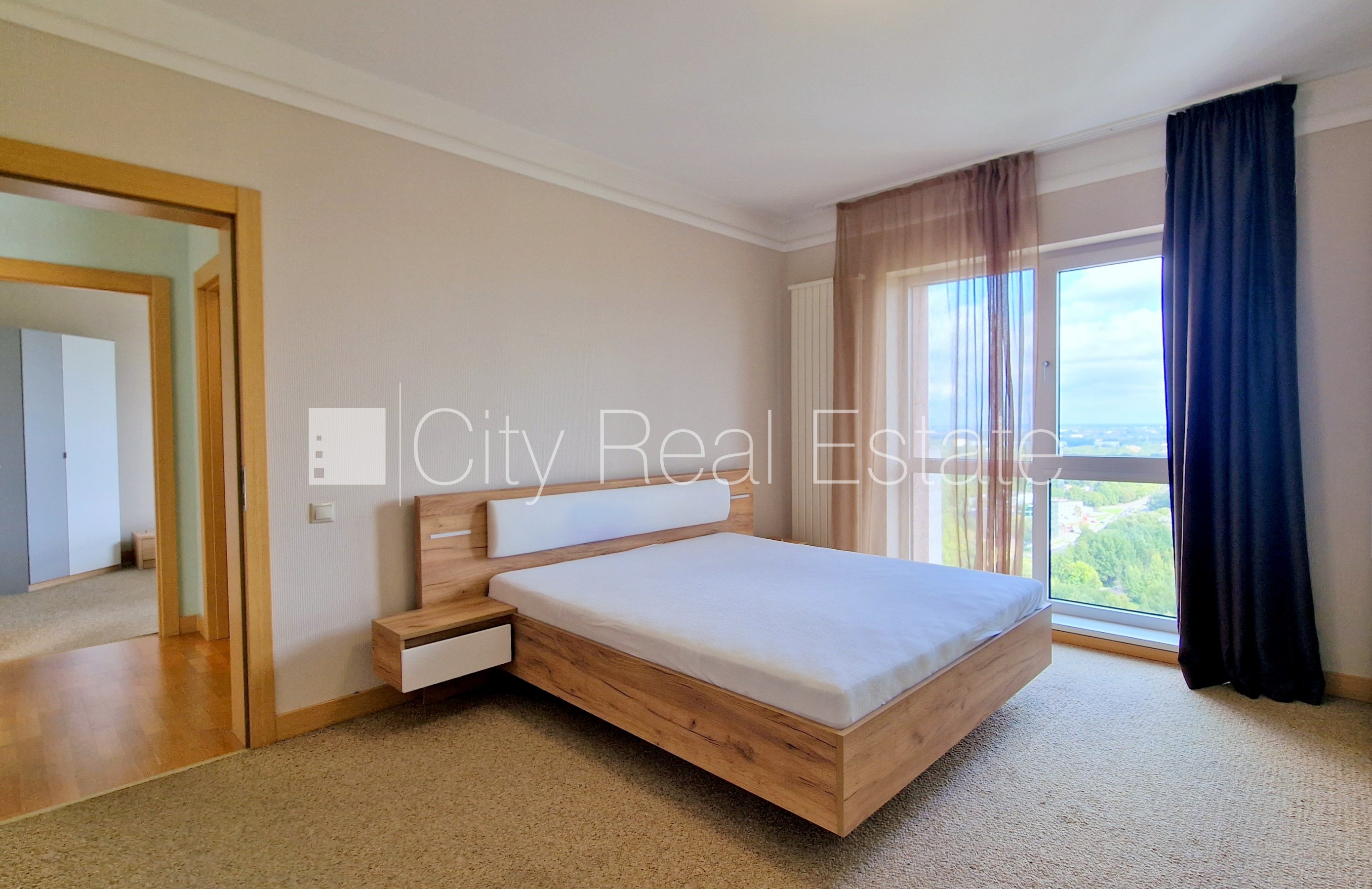 Sludinājumi. Jaunceltne, slēgta teritorija, teritorijas iebrauktuves vārti aprīkoti ar automatizētu atvēršanās Cena: 1000 EUR/mēn Foto #17