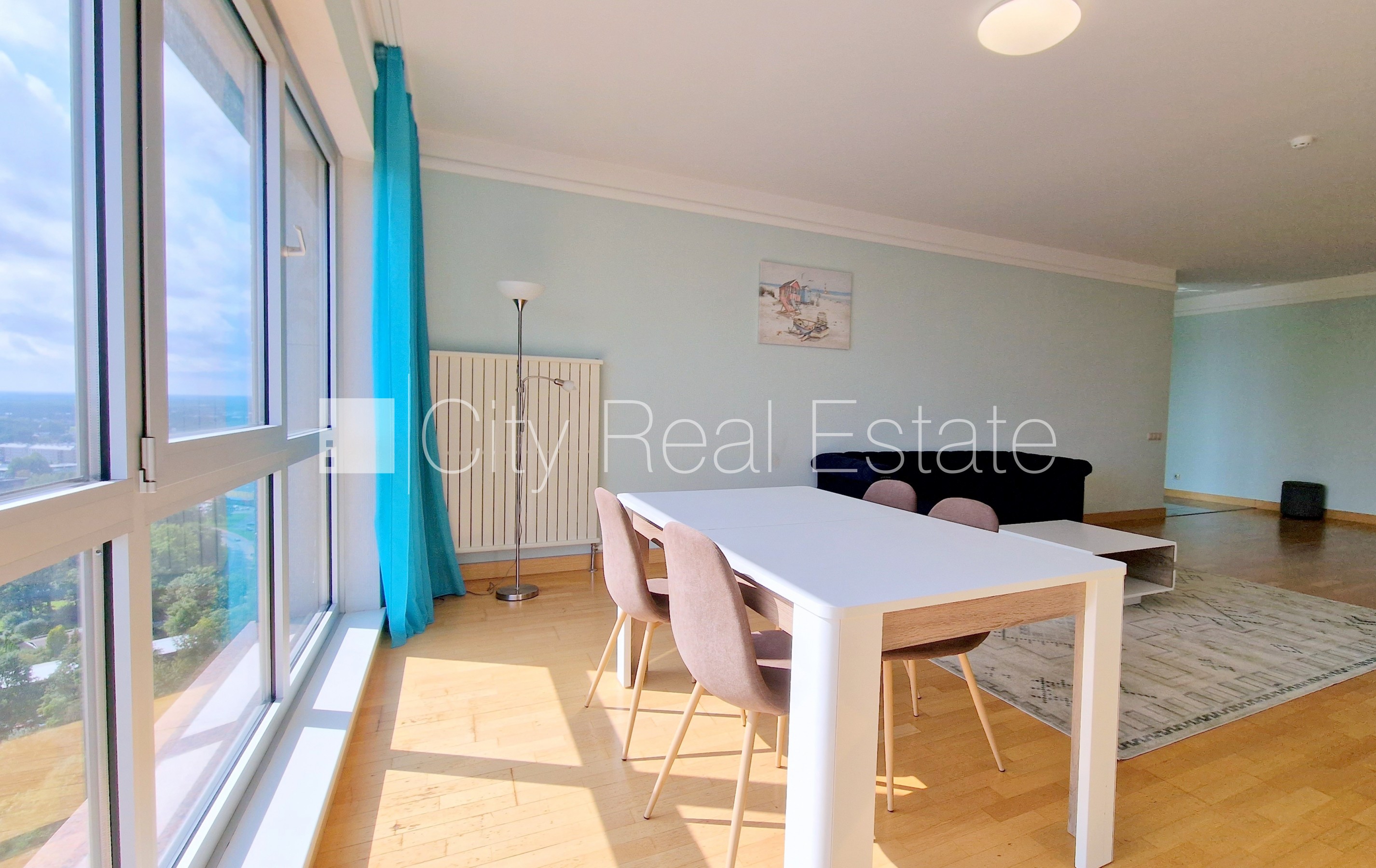 Sludinājumi. Jaunceltne, slēgta teritorija, teritorijas iebrauktuves vārti aprīkoti ar automatizētu atvēršanās Cena: 1000 EUR/mēn Foto #5