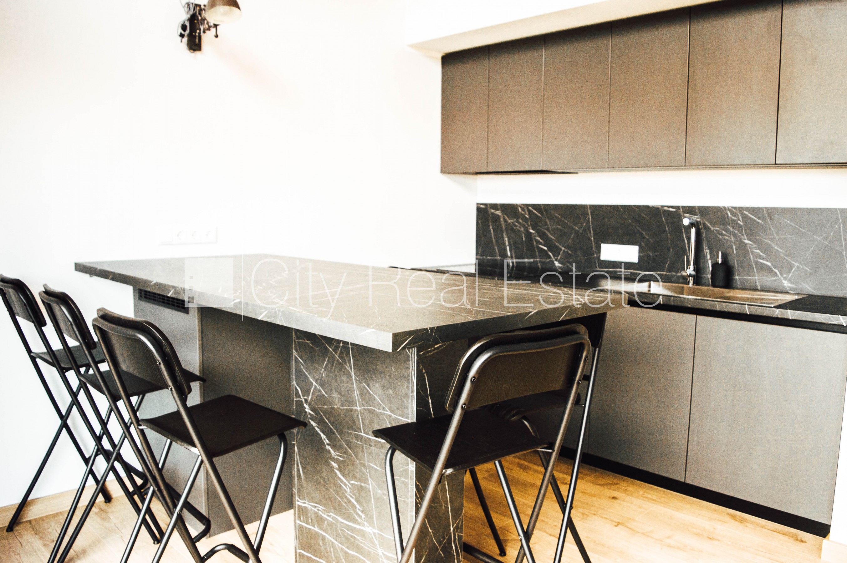 Sludinājumi. Šo dzīvokli izīrē pa diennaktīm (īstermiņa īre), īres cena sludinājumā norādīta par vienu diennakts Cena: 180 EUR/mēn Foto #16