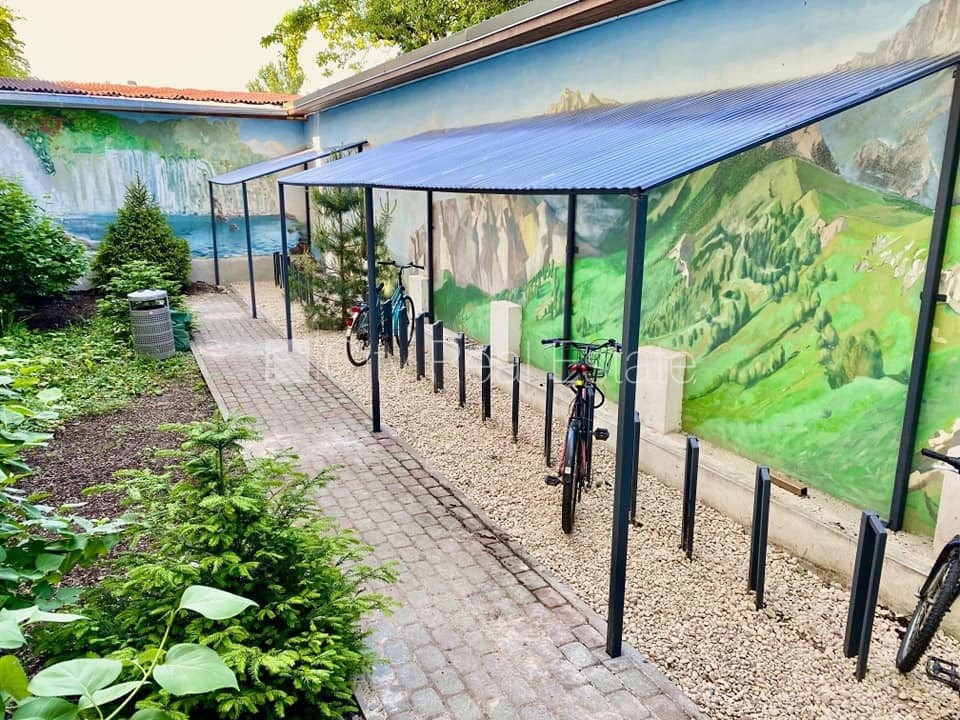 Sludinājumi. Fasādes māja, renovēta māja, slēgts pagalms, ieeja no pagalma, kāpņu telpa pēc kosmētiskā remonta, Cena: 300 EUR/mēn Foto #8