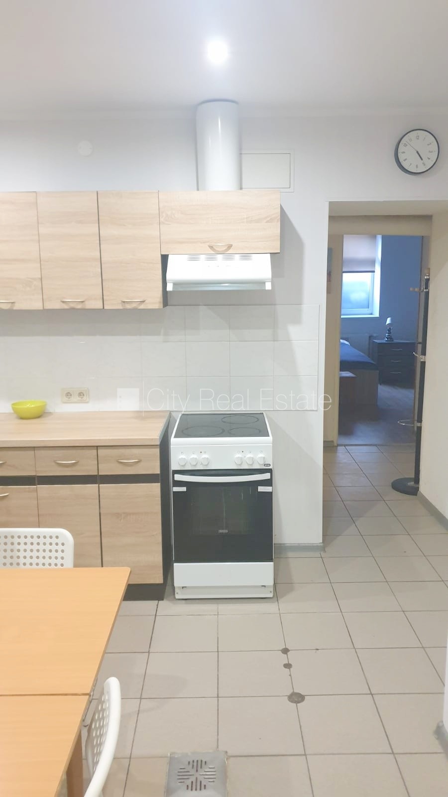 Sludinājumi. Fasādes māja, renovēta māja, slēgts pagalms, ieeja no pagalma, puspagrabs, kāpņu telpa pēc Cena: 1000 EUR/mēn Foto #7