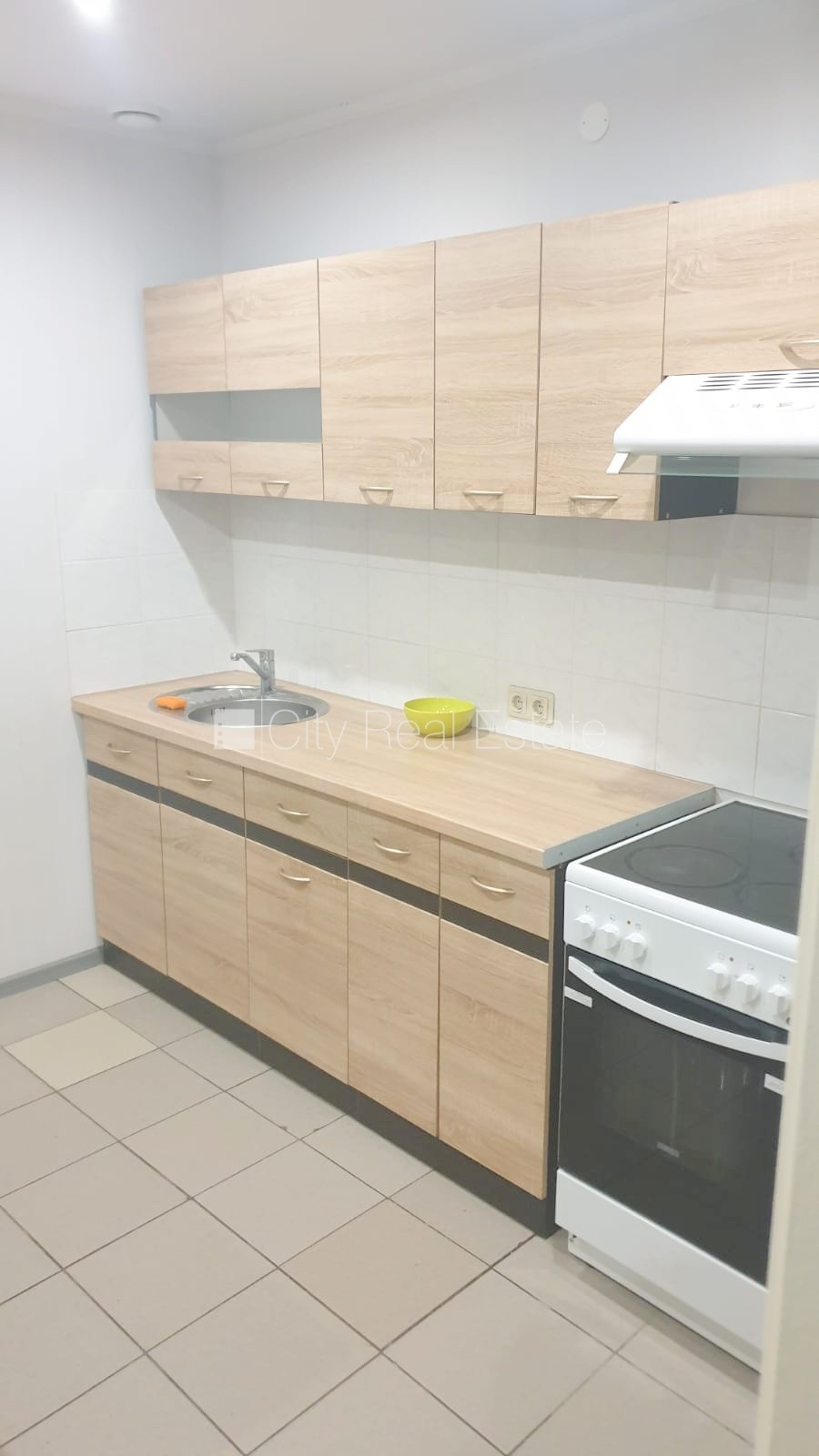 Sludinājumi. Fasādes māja, renovēta māja, slēgts pagalms, ieeja no pagalma, puspagrabs, kāpņu telpa pēc Cena: 1000 EUR/mēn Foto #6