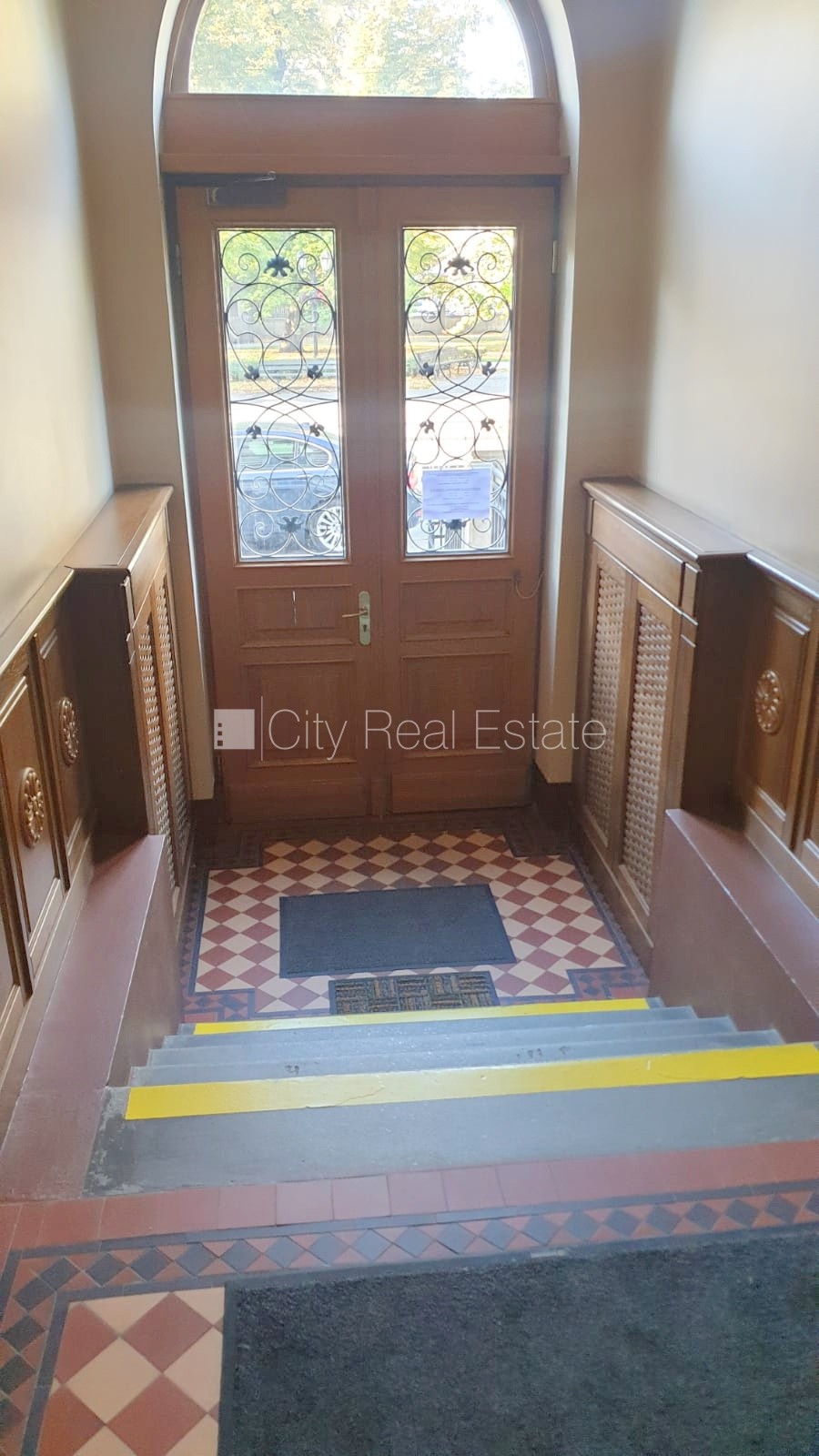 Sludinājumi. Zeme īpašumā, fasādes māja, renovēta māja, slēgts pagalms, ieeja no ielas, pirmais stāvs ar dārzu, Cena: 225000 EUR Foto #22