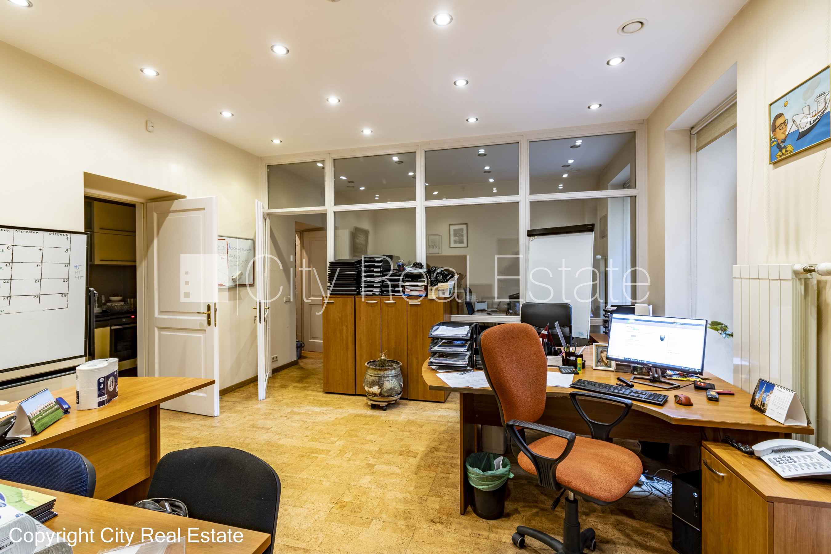 Sludinājumi. Zeme īpašumā, fasādes māja, renovēta māja, slēgts pagalms, ieeja no ielas, pirmais stāvs ar dārzu, Cena: 225000 EUR Foto #7