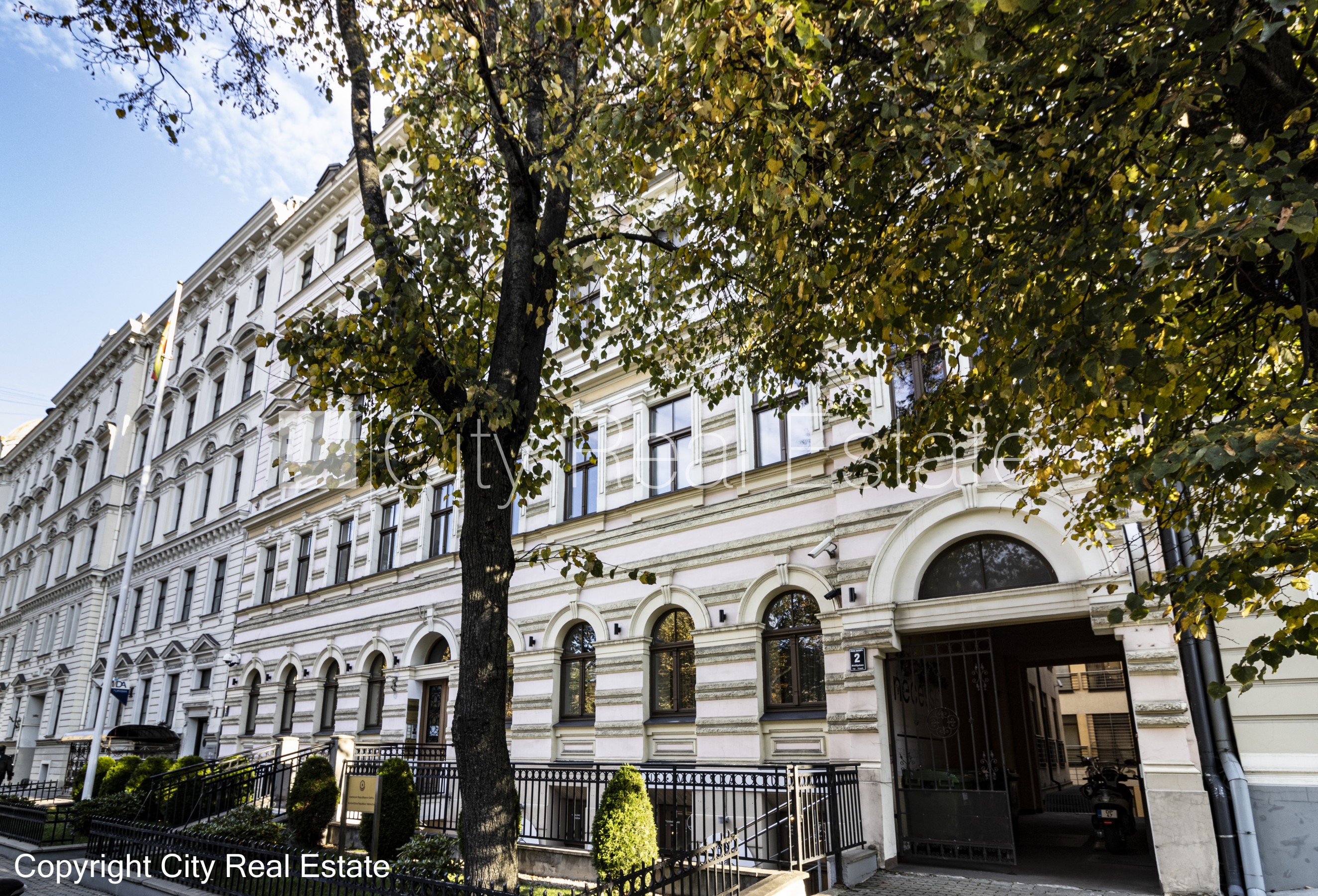 Sludinājumi. Zeme īpašumā, fasādes māja, renovēta māja, slēgts pagalms, ieeja no ielas, pirmais stāvs ar dārzu, Cena: 225000 EUR Foto #25