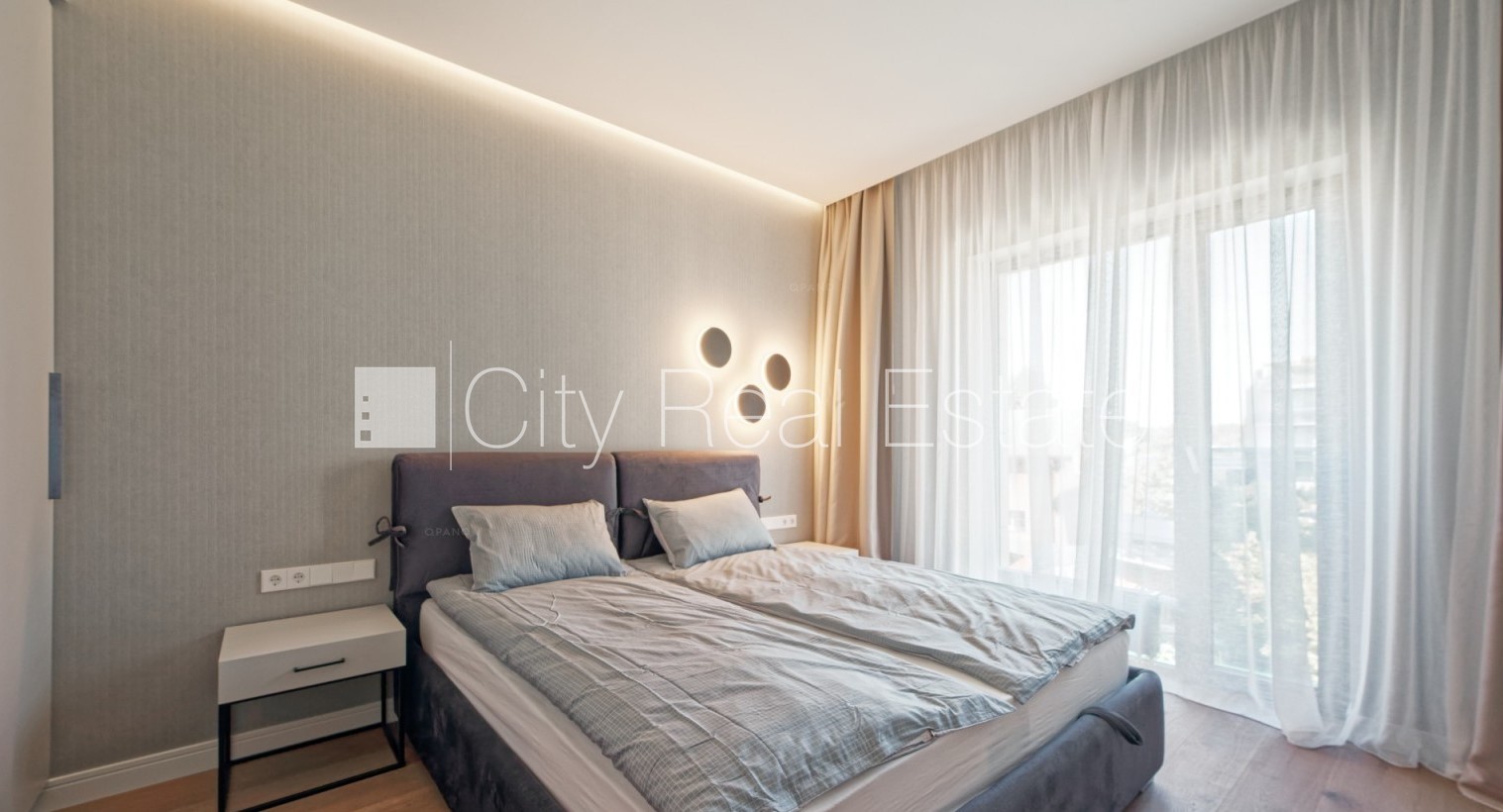 Sludinājumi. Šo dzīvokli izīrē pa diennaktīm (īstermiņa īre), īres cena sludinājumā norādīta par vienu diennakts Cena: 300 EUR/mēn Foto #3