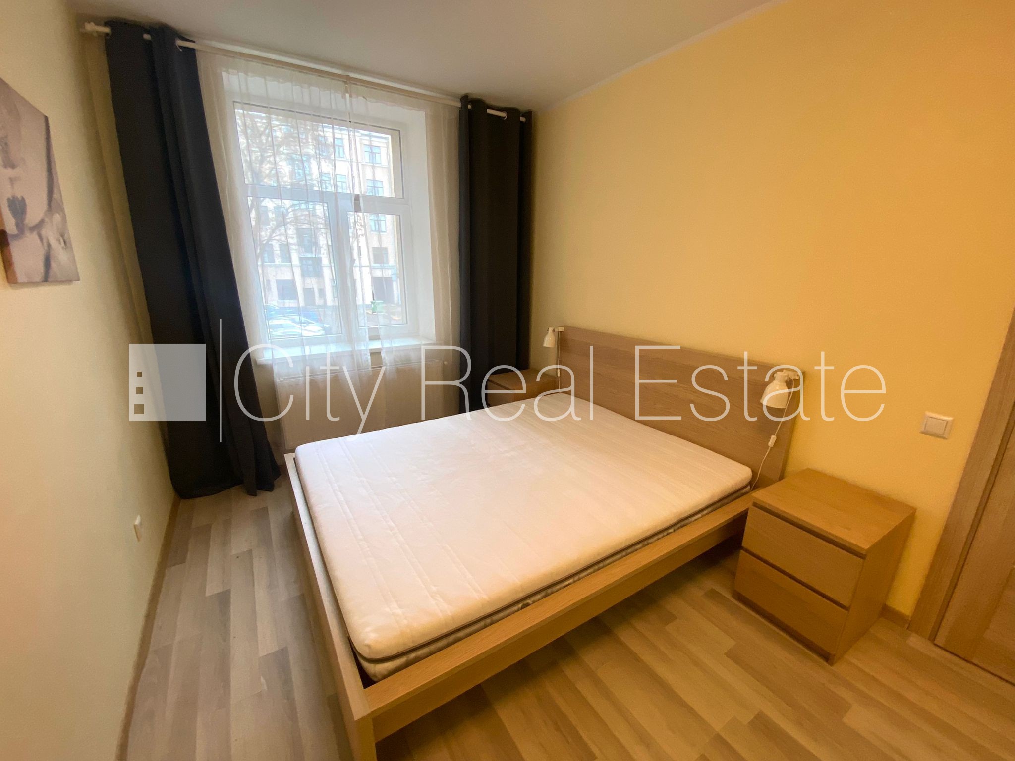 Sludinājumi. Pagalma māja, slēgts pagalms, kāpņu telpa pēc kapitālā remonta, istabas izolētas 2 gab., studio Cena: 689 EUR/mēn Foto #6