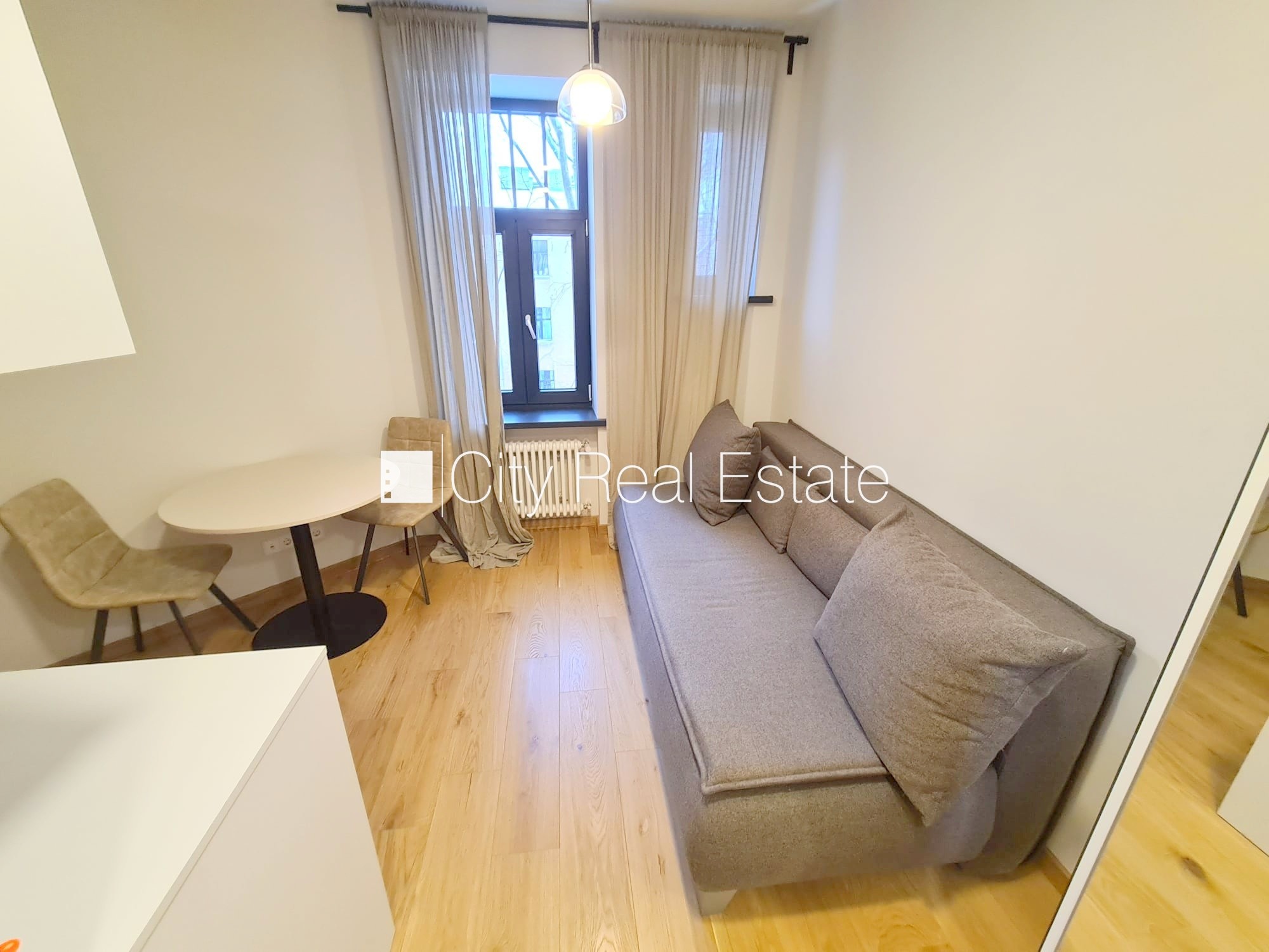 Sludinājumi. Pagalma ēka, renovēta māja, slēgts pagalms, ieeja no ielas un pagalma, ir lifts, kāpņu telpa pēc Cena: 330 EUR/mēn Foto #6