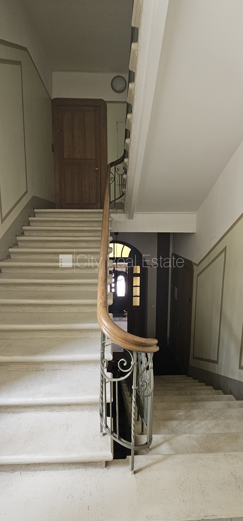 Sludinājumi. Fasādes māja, renovēta māja, slēgts pagalms, vieta automašīnai, ieeja no ielas un pagalma, ir Cena: 1200 EUR/mēn Foto #18