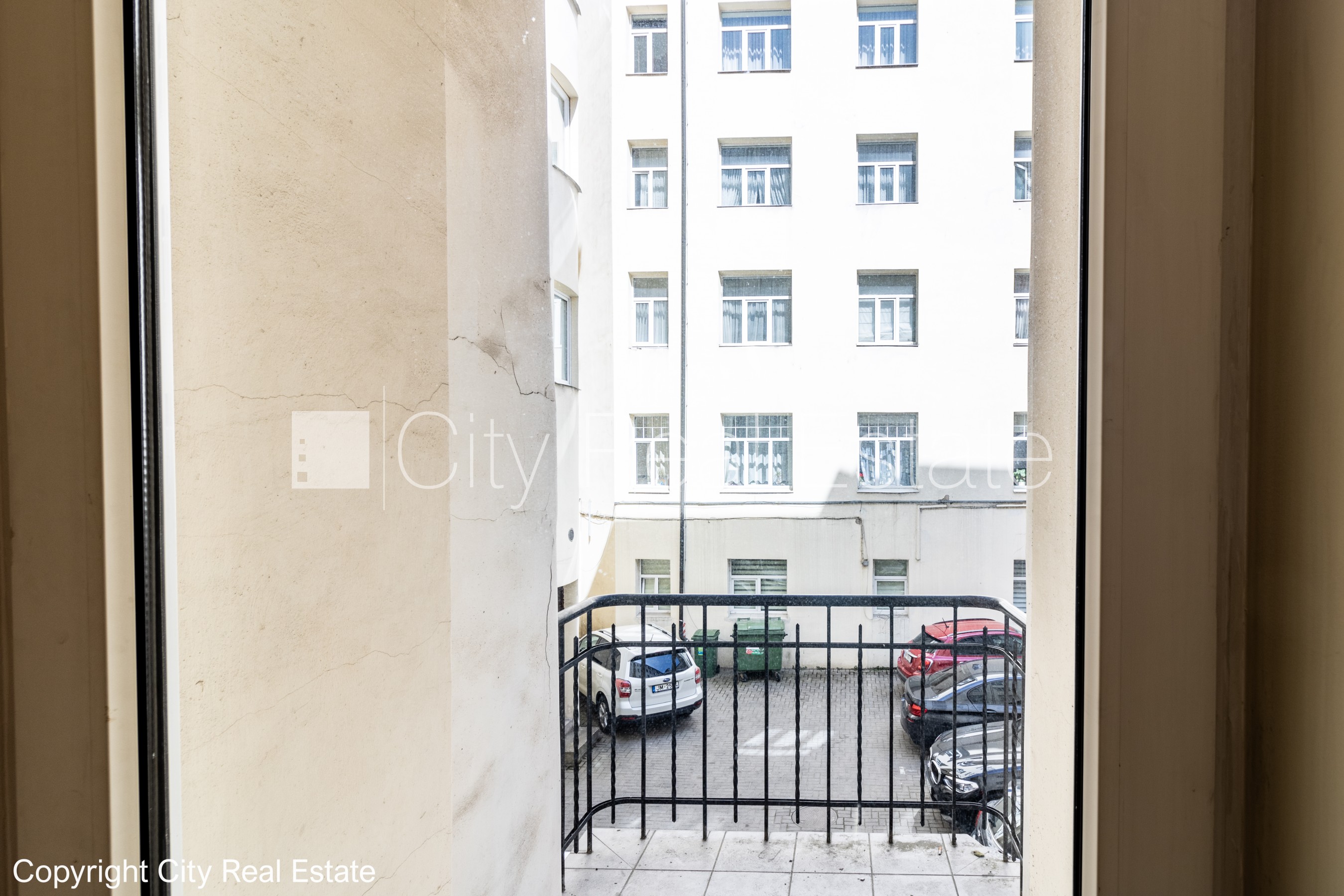 Sludinājumi. Fasādes māja, renovēta māja, slēgts pagalms, vieta automašīnai, ieeja no ielas un pagalma, ir Cena: 1200 EUR/mēn Foto #10