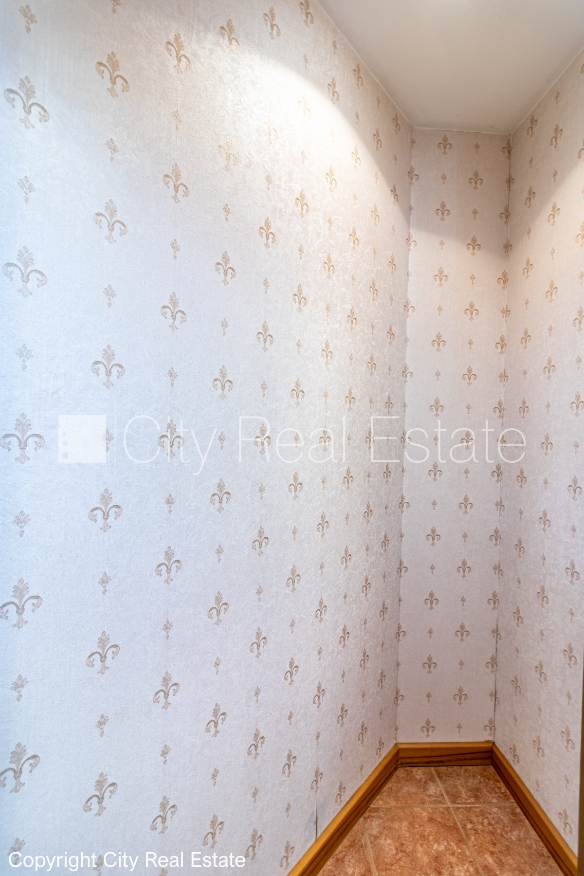 Sludinājumi. Fasādes māja, renovēta māja, slēgts pagalms, vieta automašīnai, ieeja no ielas un pagalma, ir Cena: 1200 EUR/mēn Foto #16