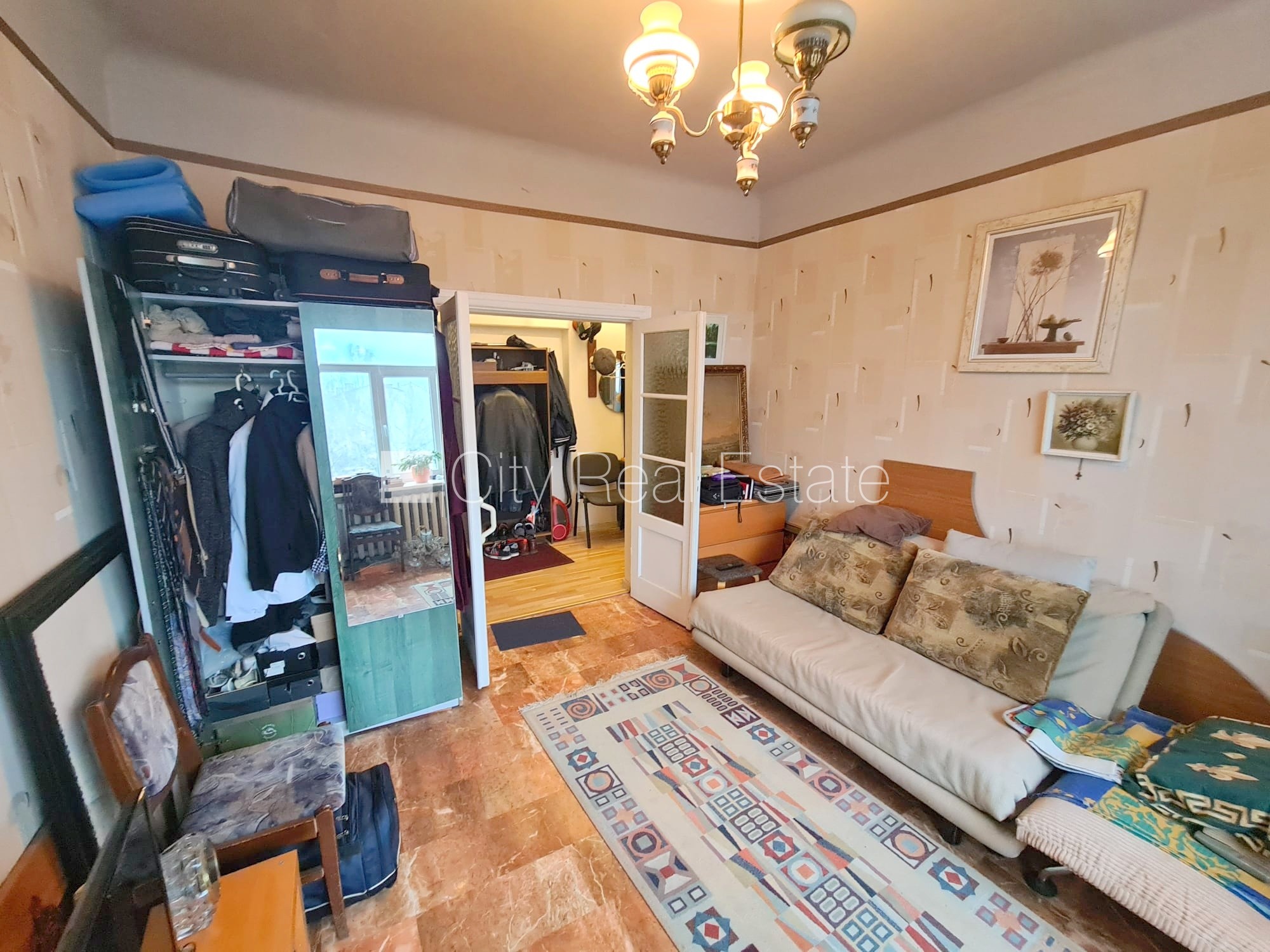 Sludinājumi. Zeme īpašumā, fasādes māja, slēgts pagalms, vieta automašīnai, ieeja no pagalma, kāpņu telpa pēc Cena: 84000 EUR Foto #8