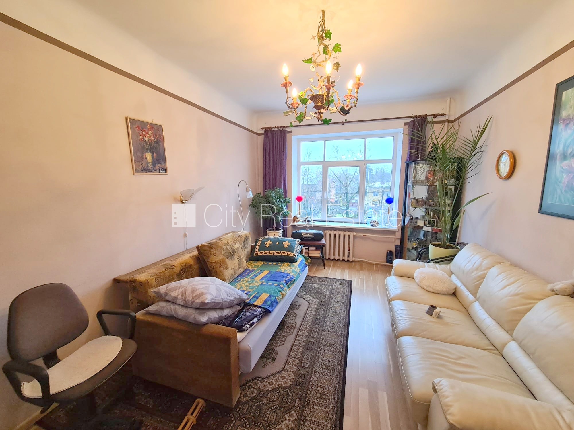 Sludinājumi. Zeme īpašumā, fasādes māja, slēgts pagalms, vieta automašīnai, ieeja no pagalma, kāpņu telpa pēc Cena: 84000 EUR Foto #2