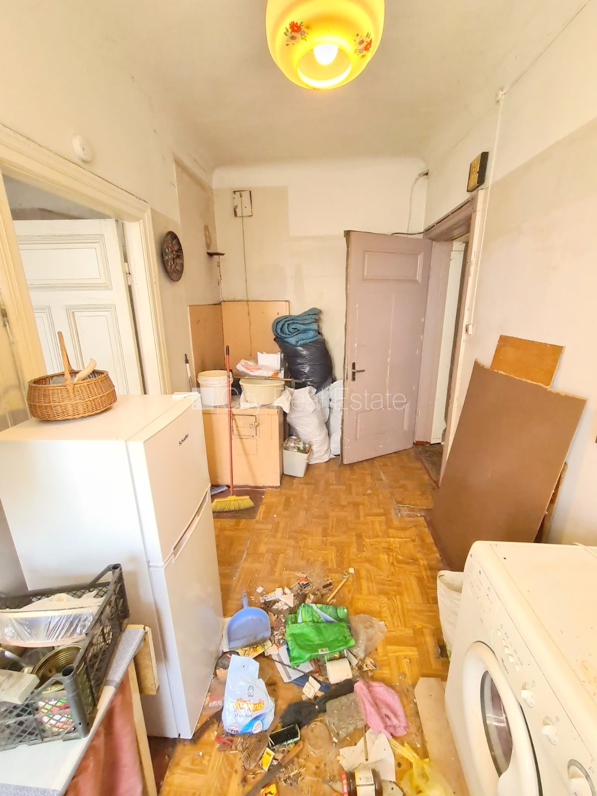 Sludinājumi. Pagalma ēka, slēgts pagalms, ieeja no pagalma, logi vērsti uz pagalma pusi, istaba izolēta, Cena: 160 EUR/mēn Foto #8