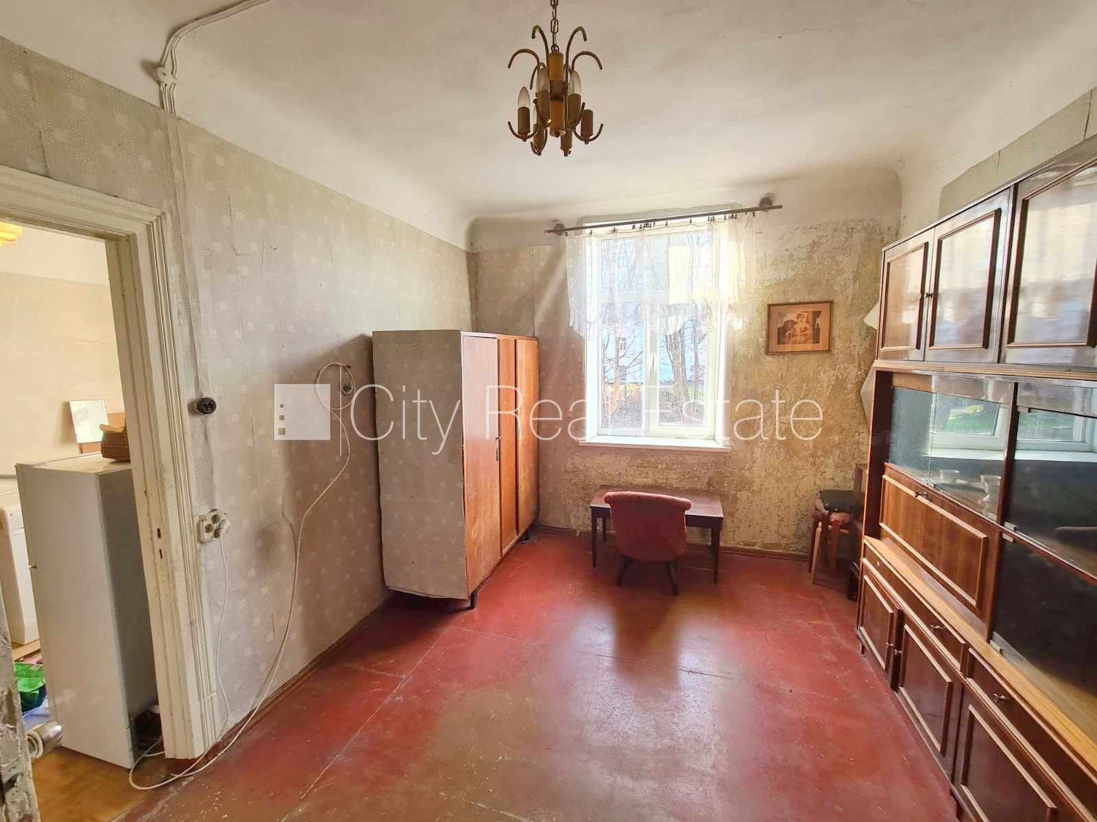 Sludinājumi. Pagalma ēka, slēgts pagalms, ieeja no pagalma, logi vērsti uz pagalma pusi, istaba izolēta, Cena: 160 EUR/mēn Foto #1