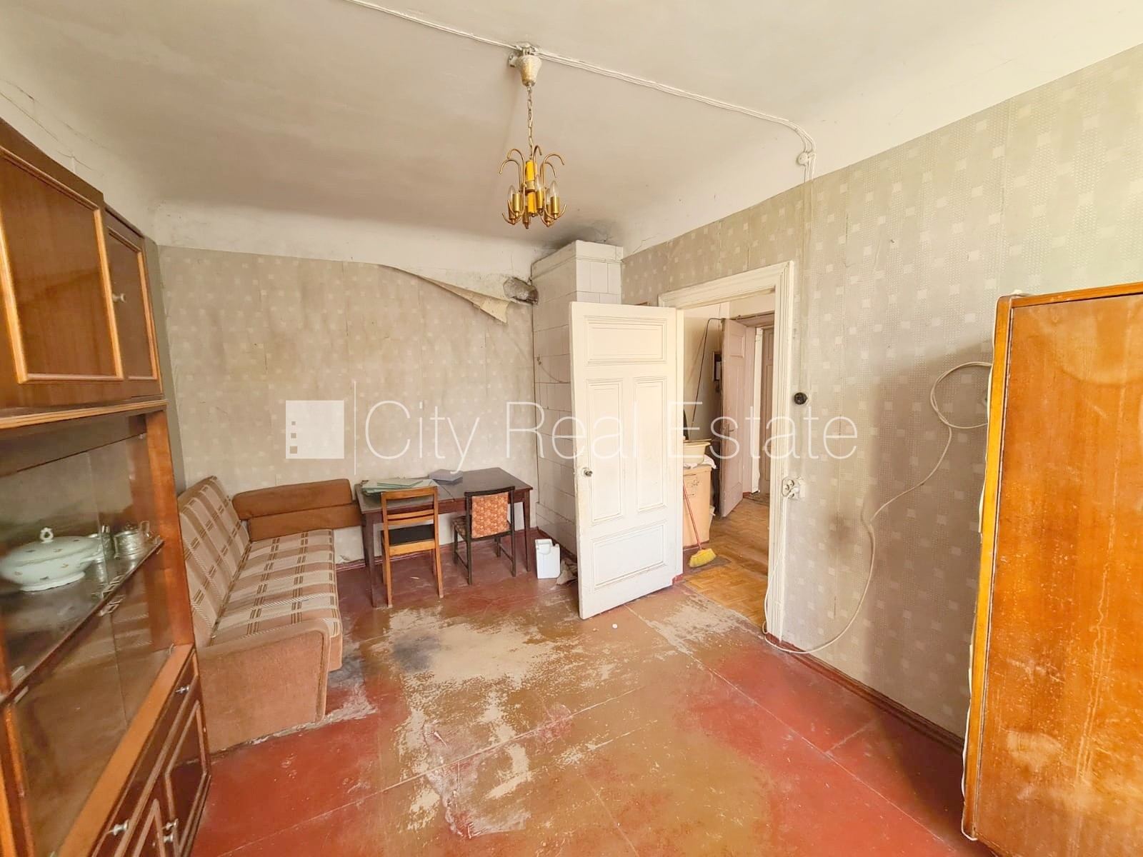 Sludinājumi. Pagalma ēka, slēgts pagalms, ieeja no pagalma, logi vērsti uz pagalma pusi, istaba izolēta, Cena: 160 EUR/mēn Foto #5