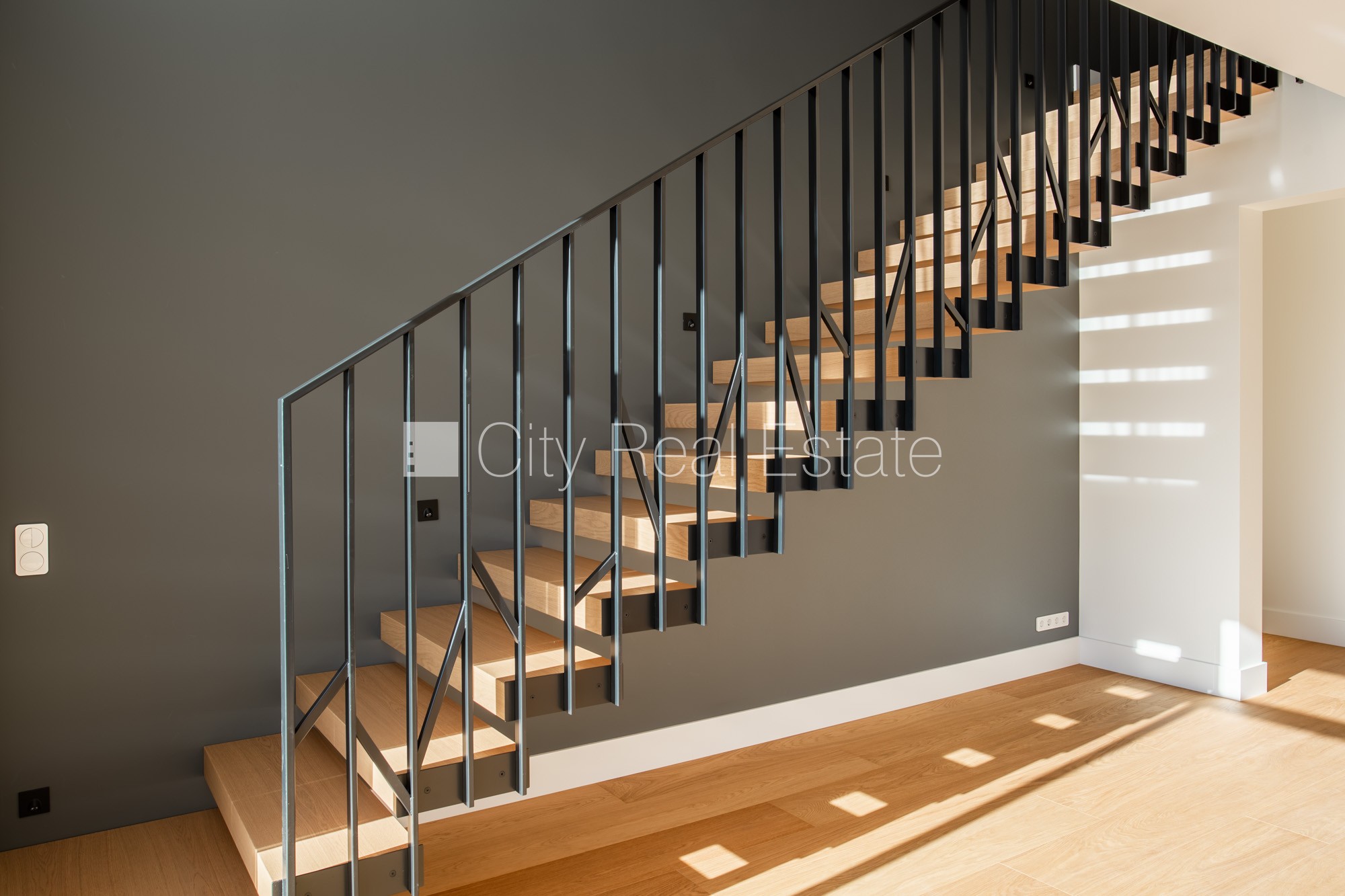 Sludinājumi. Projekts - Lindenholma kvartāls (Lindenholmas dzīvojamais kvartāls), jaunceltne, apsaimniekošanas Cena: 2400 EUR/mēn Foto #3