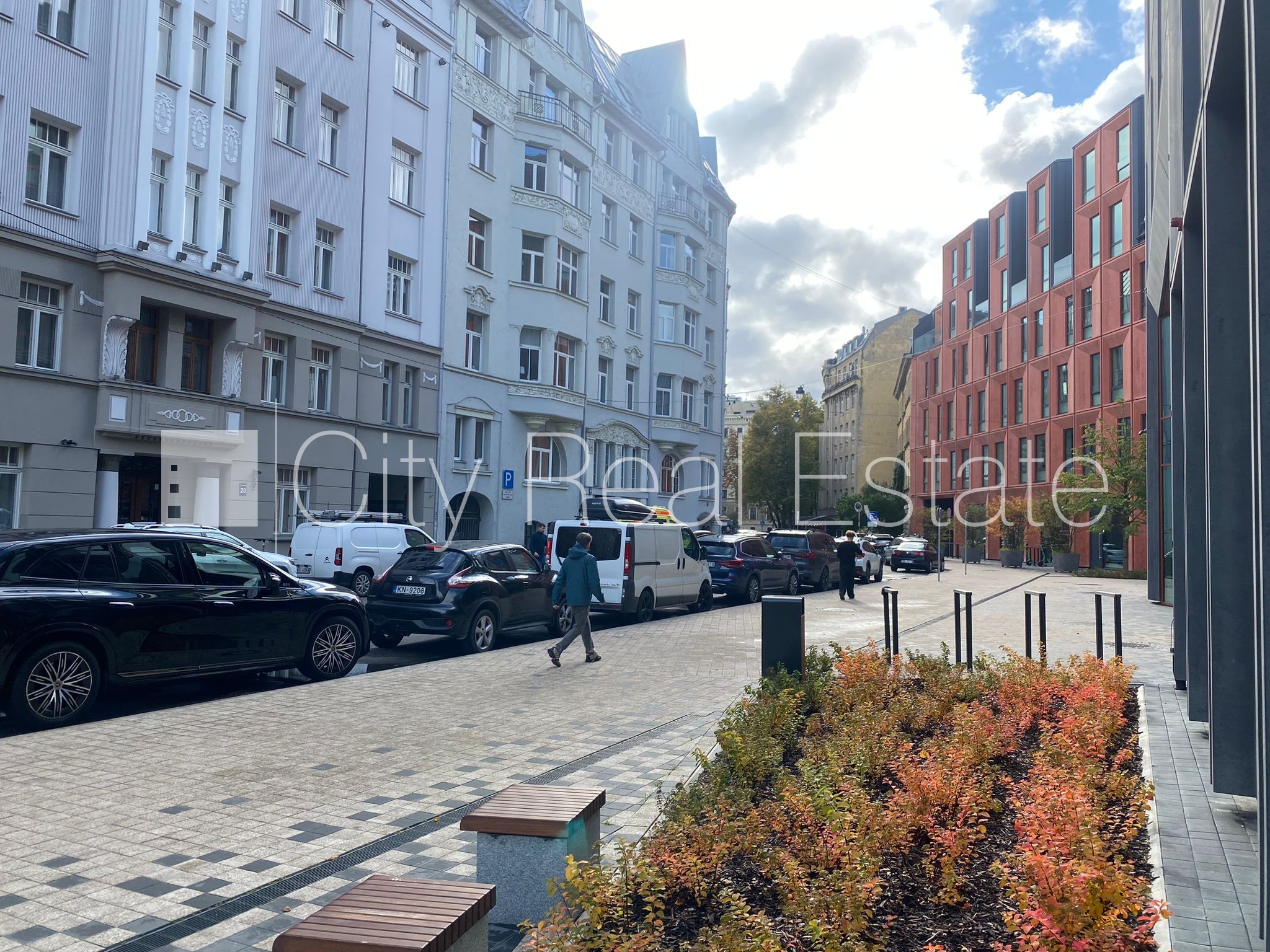 Sludinājumi. Renovēta māja, ir lifts, kāpņu telpa pēc kapitālā remonta, logi vērsti uz ielas pusi, istabas Cena: 850 EUR/mēn Foto #14