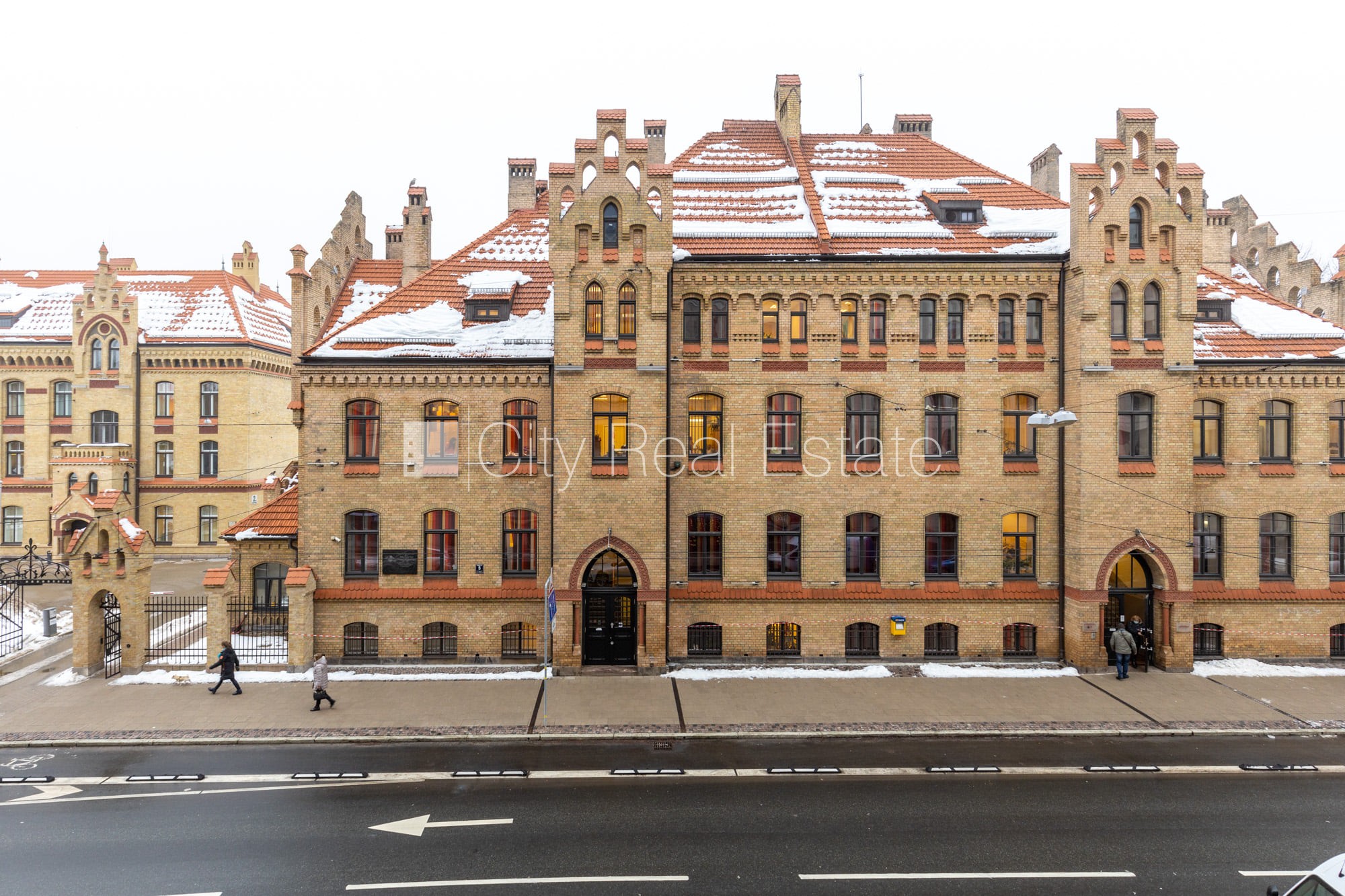 Sludinājumi. Fasādes māja, renovēta māja, slēgts pagalms, ieeja no pagalma, ir lifts, kāpņu telpa pēc kapitālā Cena: 360 EUR/mēn Foto #13