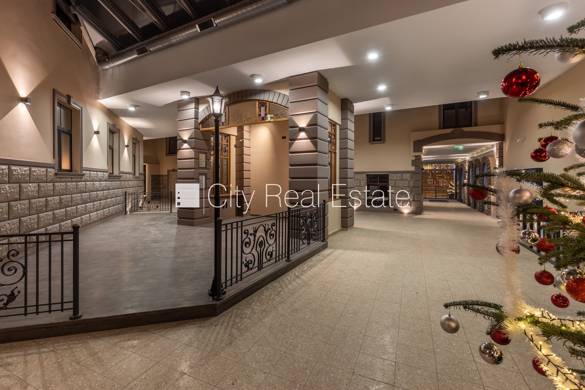 Sludinājumi. Pagalma ēka, renovēta māja, slēgts pagalms, ieeja no ielas un pagalma, ir lifts, kāpņu telpa pēc Cena: 420 EUR/mēn Foto #21