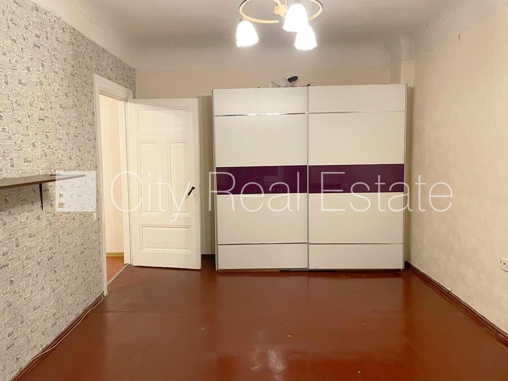 Sludinājumi. Pagalma ēka, slēgts pagalms, ieeja no ielas un pagalma, logi vērsti uz pagalma pusi, studio tipa, Cena: 250 EUR/mēn Foto #4