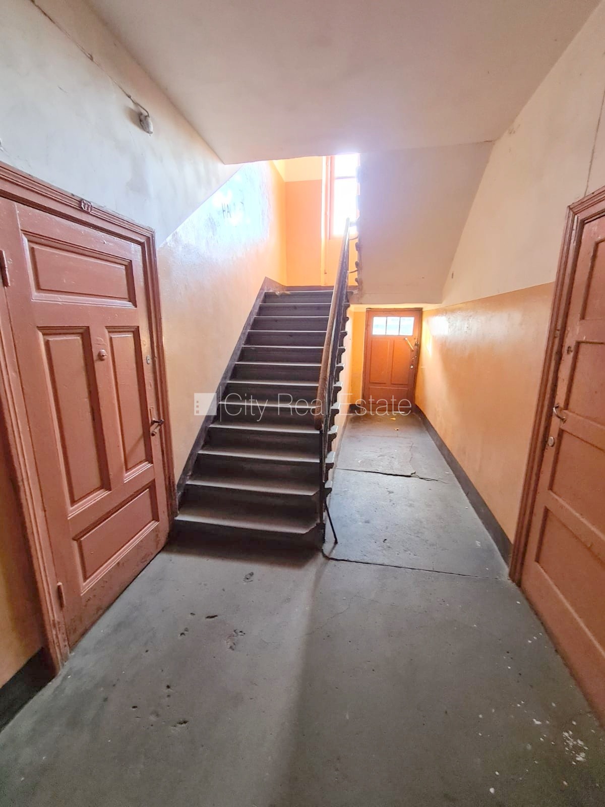 Sludinājumi. Pagalma ēka, slēgts pagalms, ieeja no ielas, logi vērsti uz pagalma pusi, viena istaba izolēta, Cena: 220 EUR/mēn Foto #6