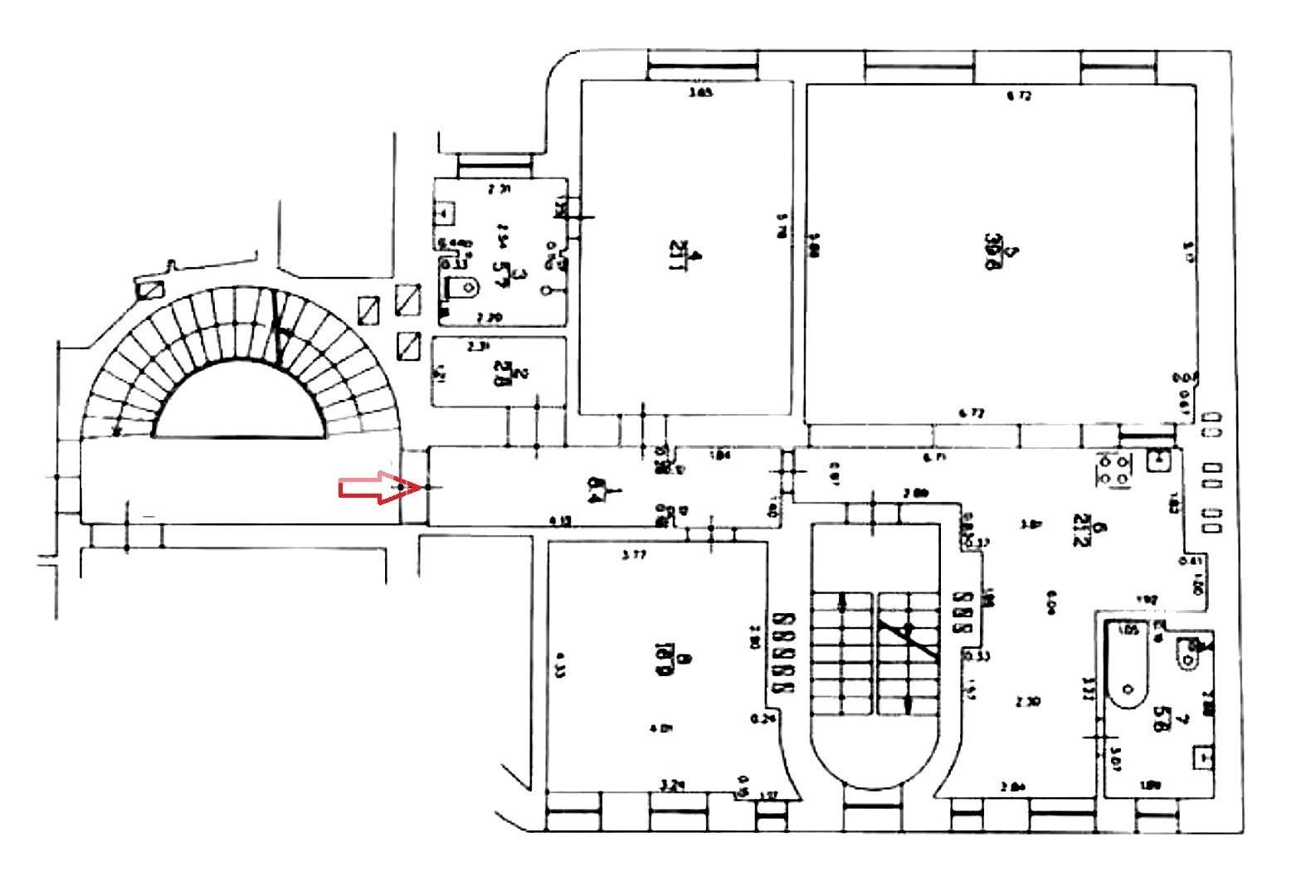 Sludinājumi. Fasādes māja, renovēta māja, ieeja no ielas, ir lifts, kāpņu telpa pēc kosmētiskā remonta, logi Cena: 260000 EUR Foto #18