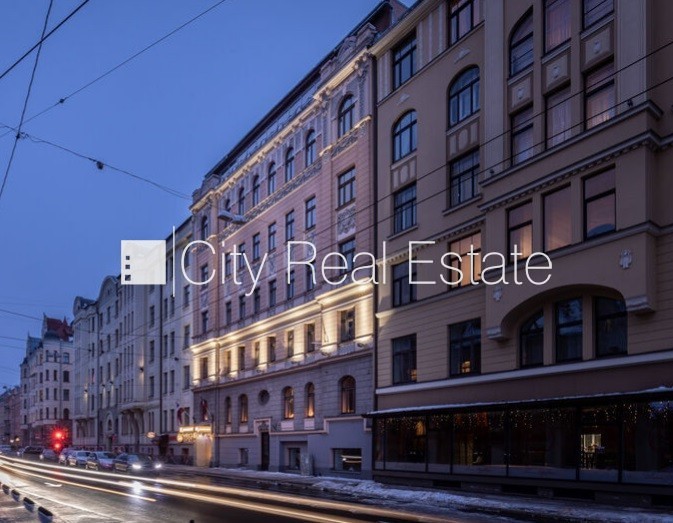 Sludinājumi. Fasādes māja, renovēta māja, slēgts pagalms, ieeja no ielas un pagalma, ir lifts, kāpņu telpa pēc Cena: 340 EUR/mēn Foto #18