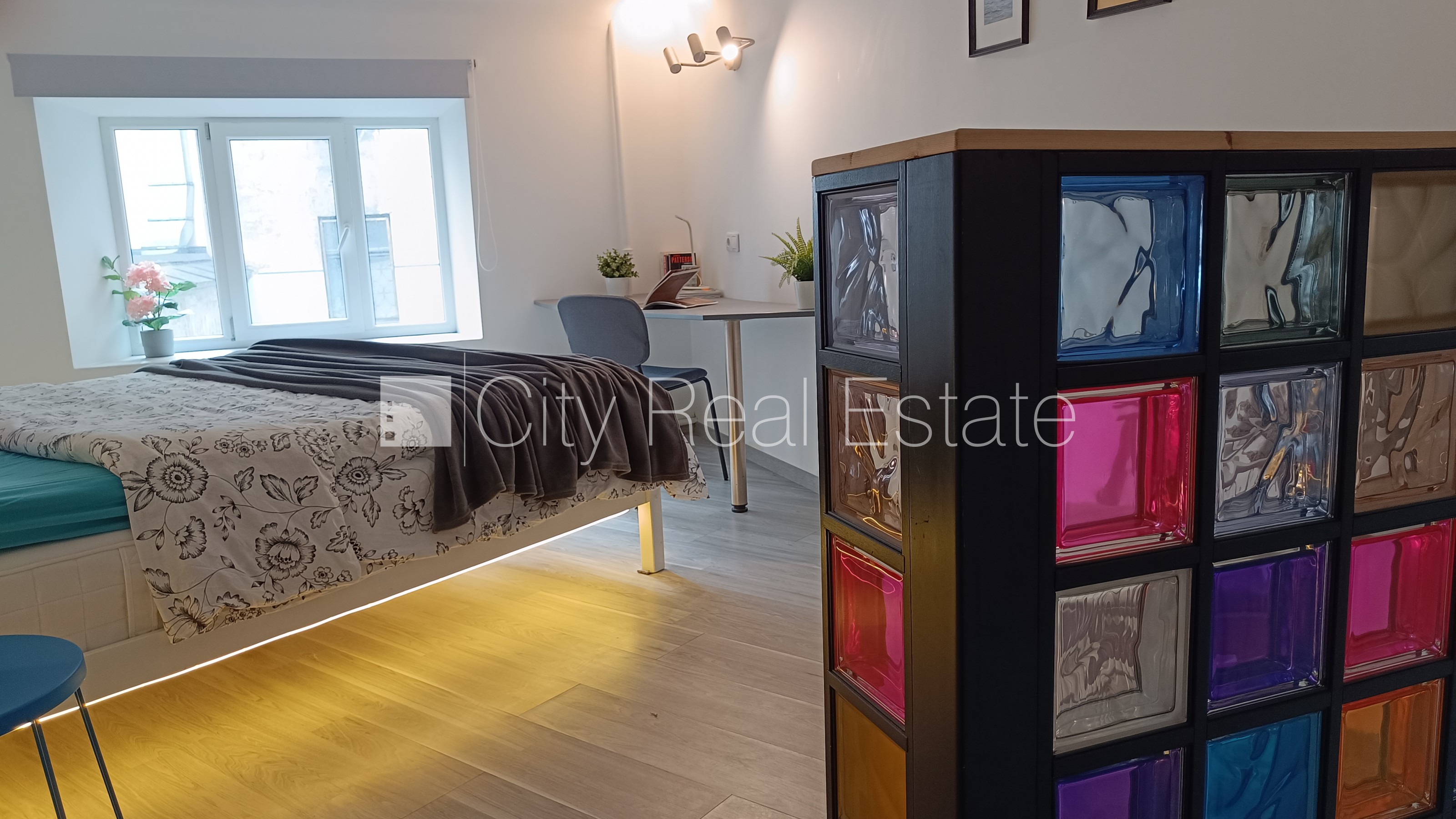 Sludinājumi. Pagalma māja, renovēta māja, labiekārtota apzaļumota teritorija, slēgts pagalms, ieeja no pagalma, Cena: 600 EUR/mēn Foto #18