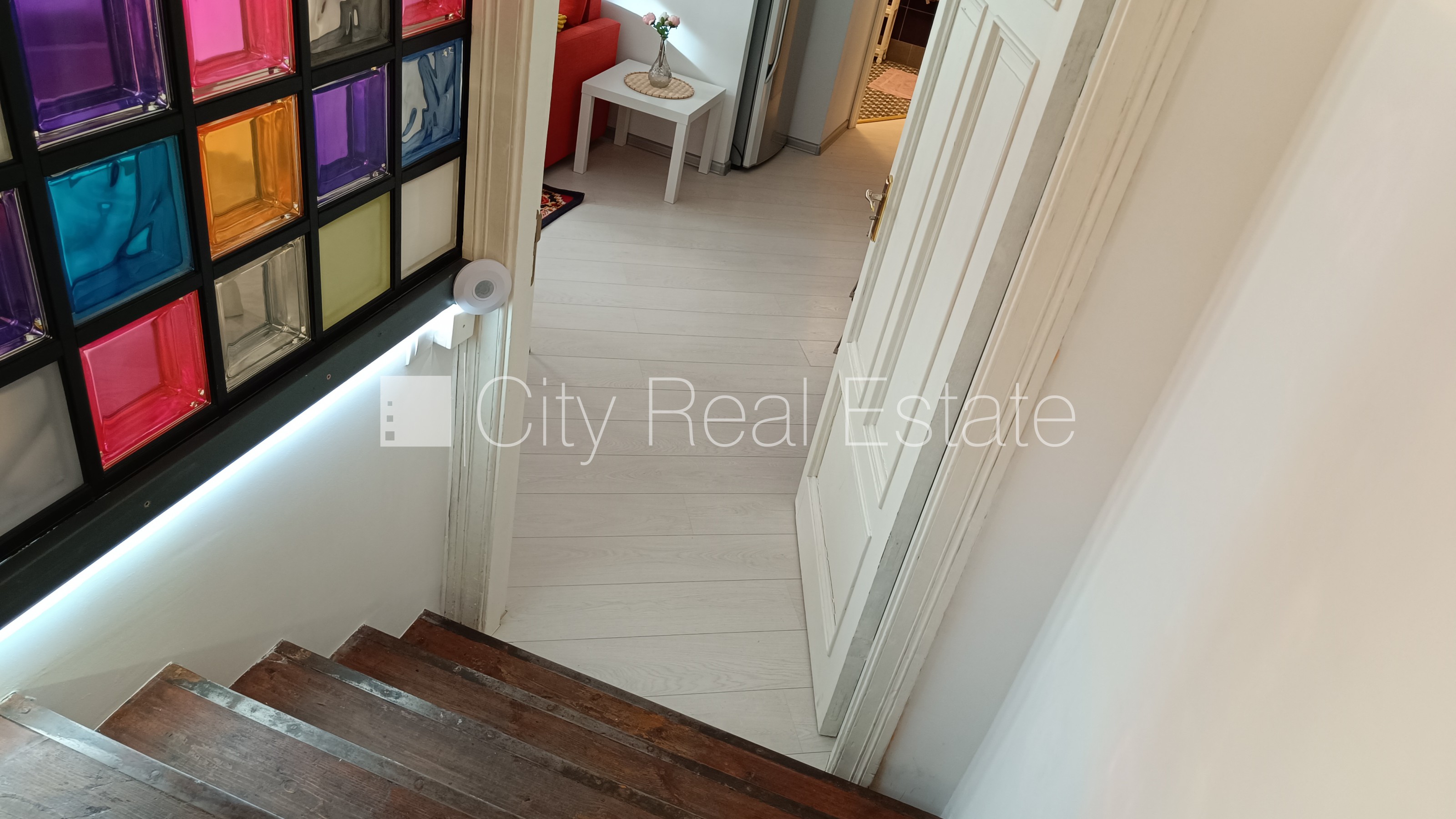 Sludinājumi. Pagalma māja, renovēta māja, labiekārtota apzaļumota teritorija, slēgts pagalms, ieeja no pagalma, Cena: 600 EUR/mēn Foto #10