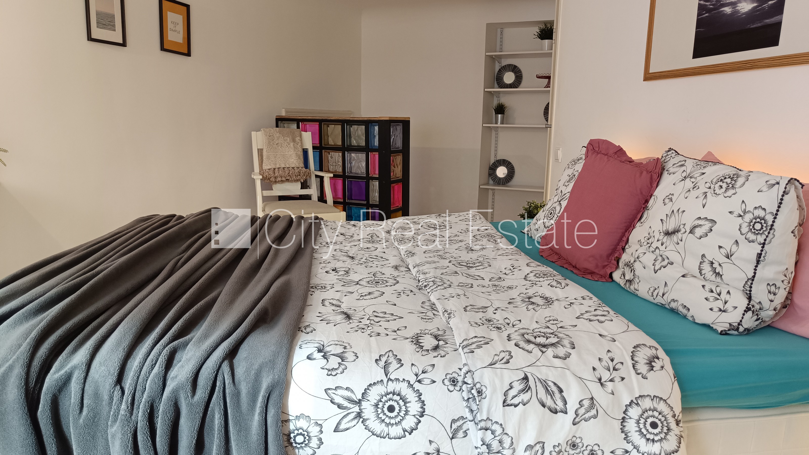 Sludinājumi. Pagalma māja, renovēta māja, labiekārtota apzaļumota teritorija, slēgts pagalms, ieeja no pagalma, Cena: 600 EUR/mēn Foto #17