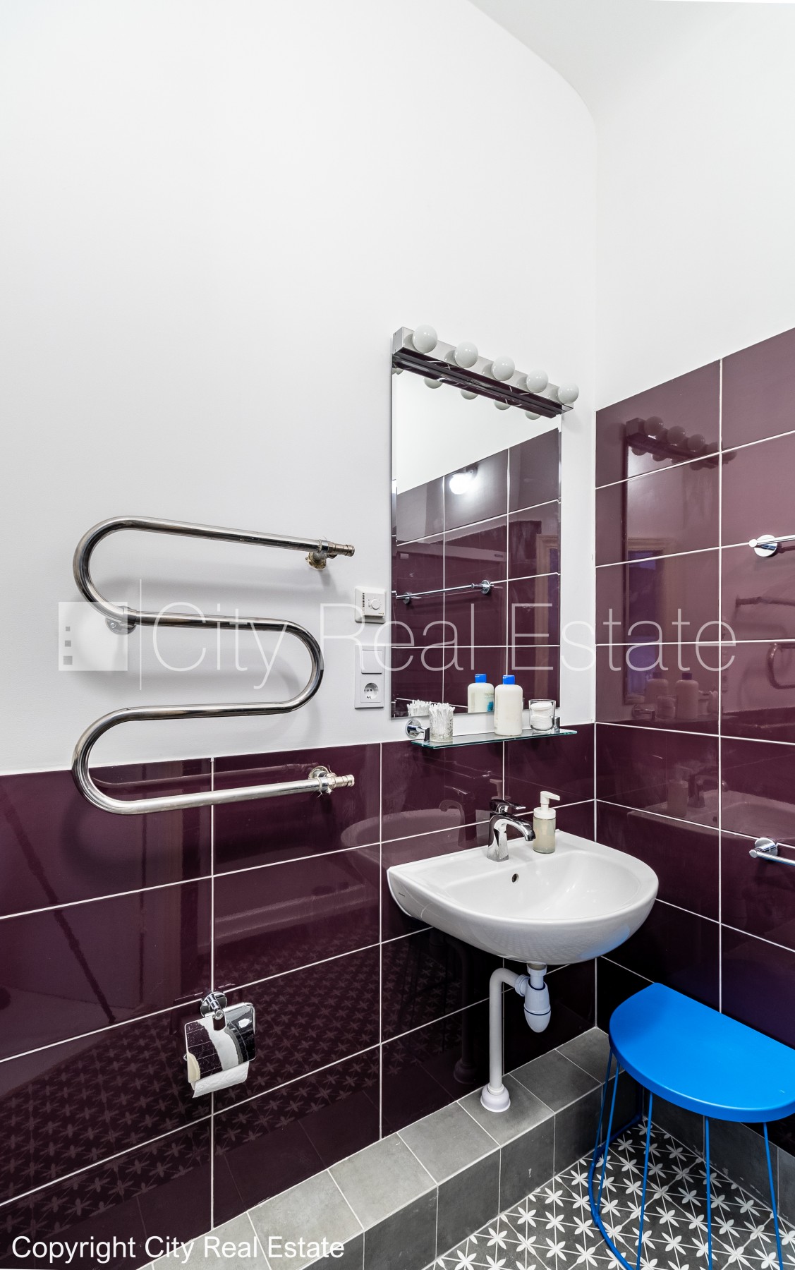 Sludinājumi. Pagalma māja, renovēta māja, labiekārtota apzaļumota teritorija, slēgts pagalms, ieeja no pagalma, Cena: 600 EUR/mēn Foto #22