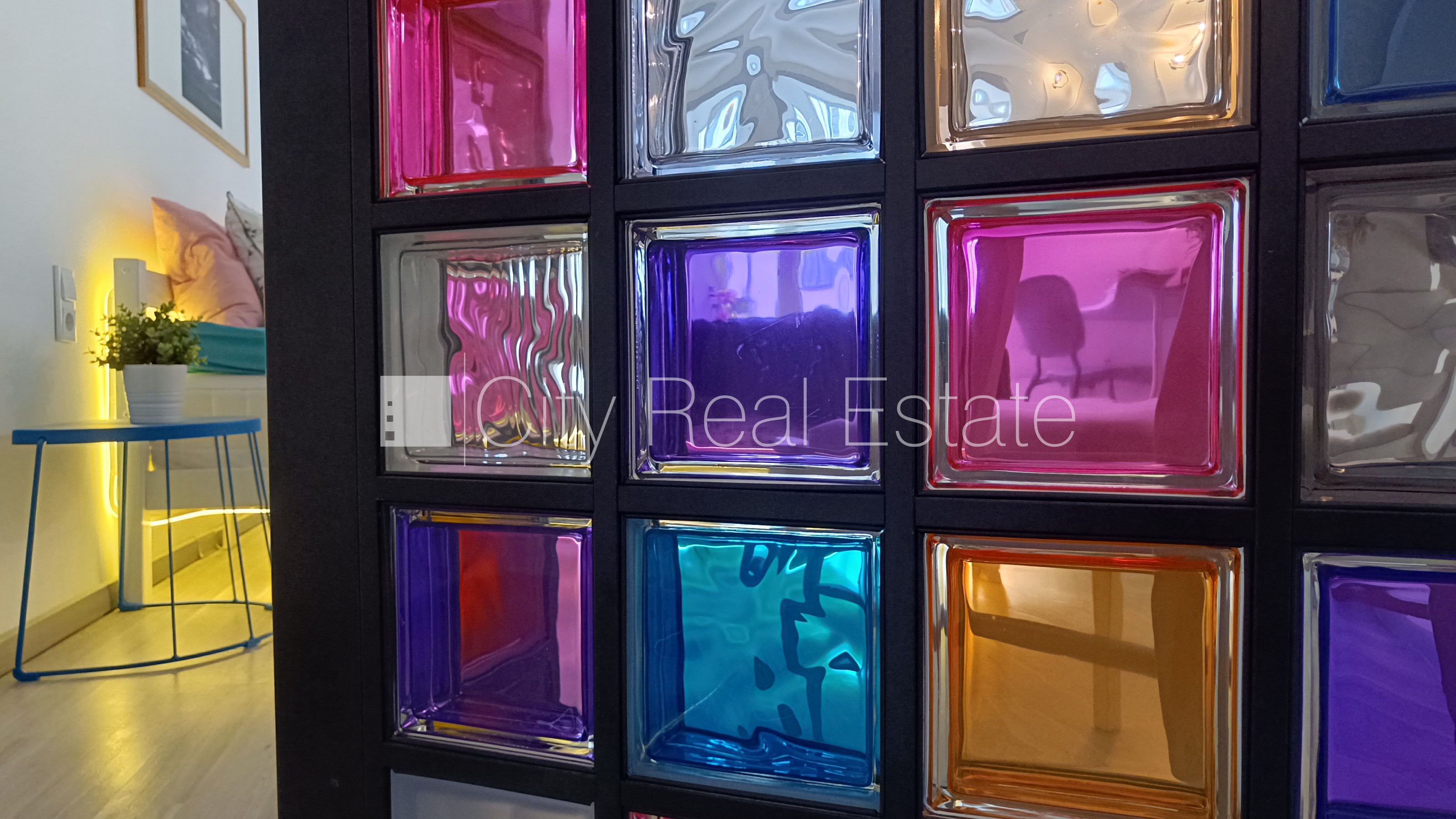 Sludinājumi. Pagalma māja, renovēta māja, labiekārtota apzaļumota teritorija, slēgts pagalms, ieeja no pagalma, Cena: 600 EUR/mēn Foto #9