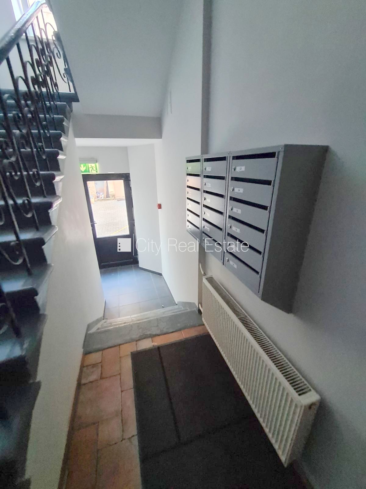 Sludinājumi. Fasādes māja, renovēta māja, slēgts pagalms, ieeja no pagalma, kāpņu telpa pēc kapitālā remonta, Cena: 300 EUR/mēn Foto #17