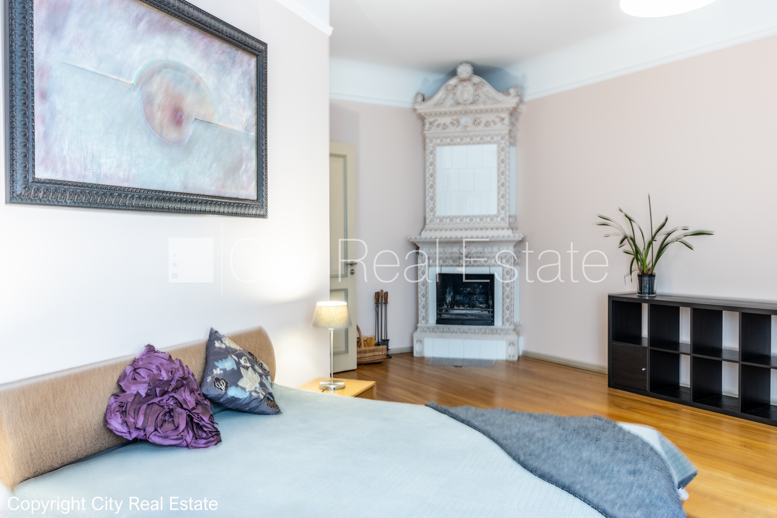 Объявление. Фасадный дом, реновированный дом, благоустроенная озеленённая территория, закрытый двор, лестничная Цена: 950 EUR/мес. Foto #3