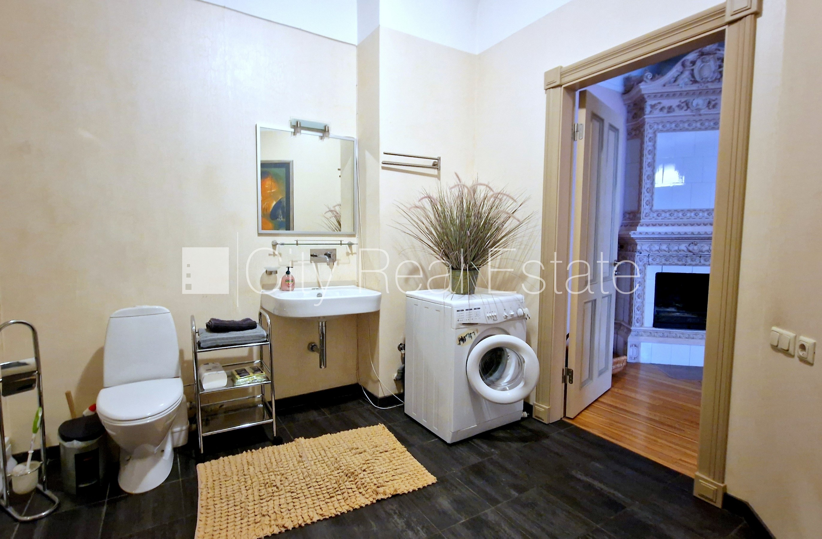 Объявление. Фасадный дом, реновированный дом, благоустроенная озеленённая территория, закрытый двор, лестничная Цена: 950 EUR/мес. Foto #11