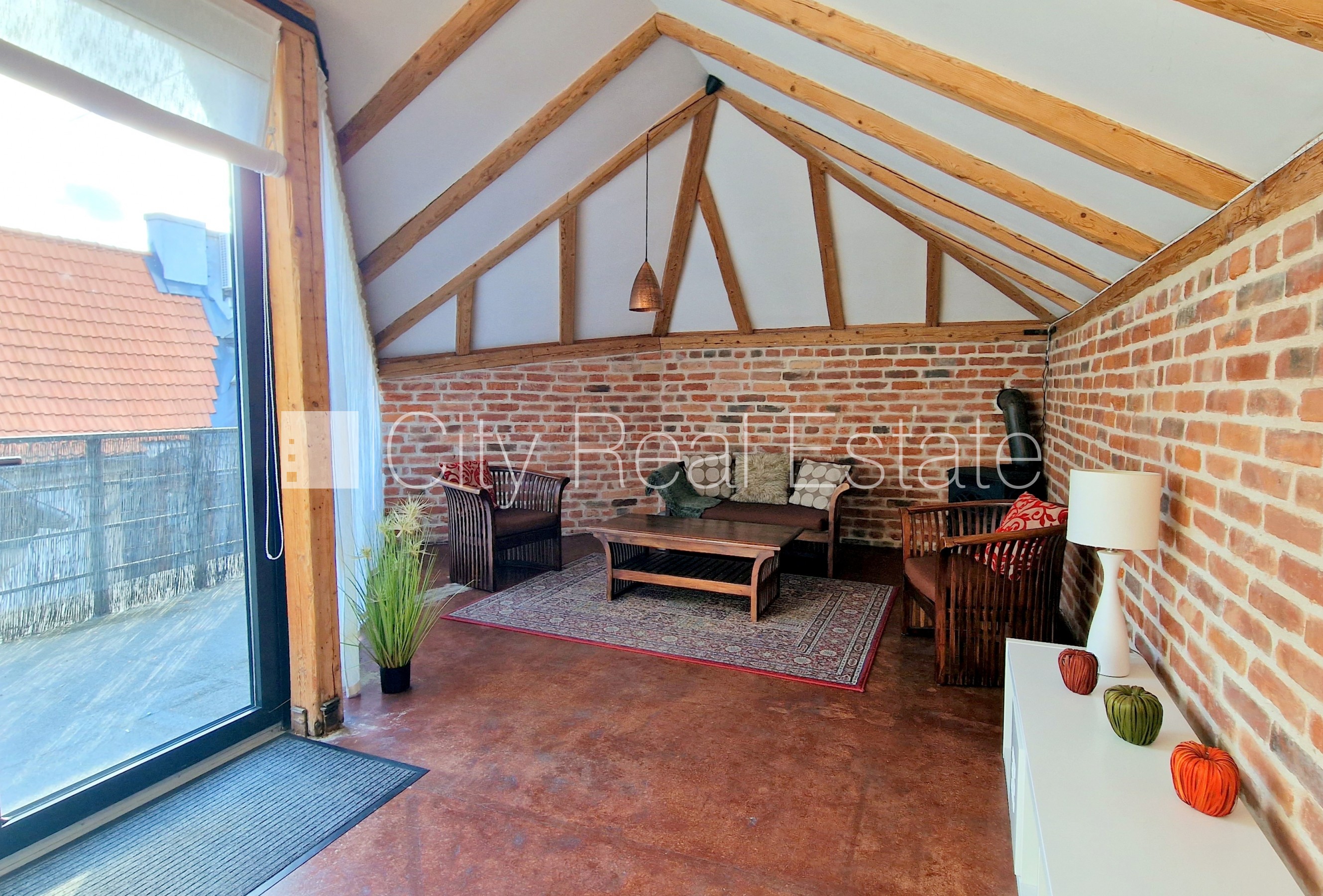 Объявление. Фасадный дом, реновированный дом, благоустроенная озеленённая территория, закрытый двор, лестничная Цена: 950 EUR/мес. Foto #15