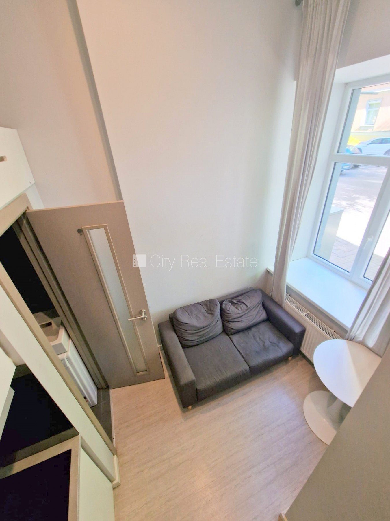 Sludinājumi. Fasādes māja, renovēta māja, labiekārtota apzaļumota teritorija, slēgts pagalms, ieeja no ielas, Cena: 300 EUR/mēn Foto #11