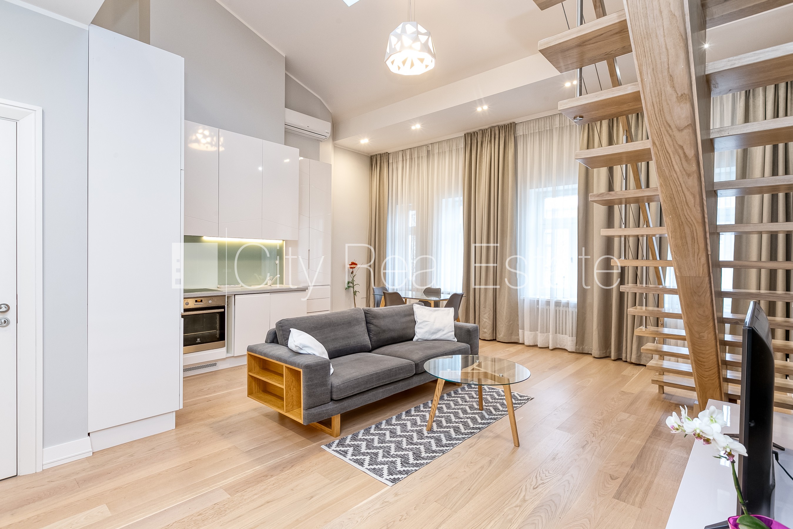 Sludinājumi. Projekts - Residence Lumiere, fasādes māja, renovēta māja, slēgts pagalms, iespēja nomāt Cena: 590000 EUR Foto #1