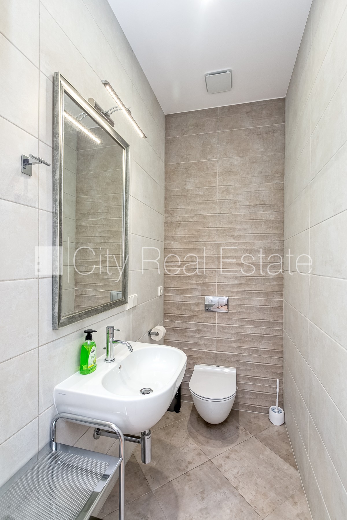 Sludinājumi. Projekts - Residence Lumiere, fasādes māja, renovēta māja, slēgts pagalms, iespēja nomāt Cena: 590000 EUR Foto #9