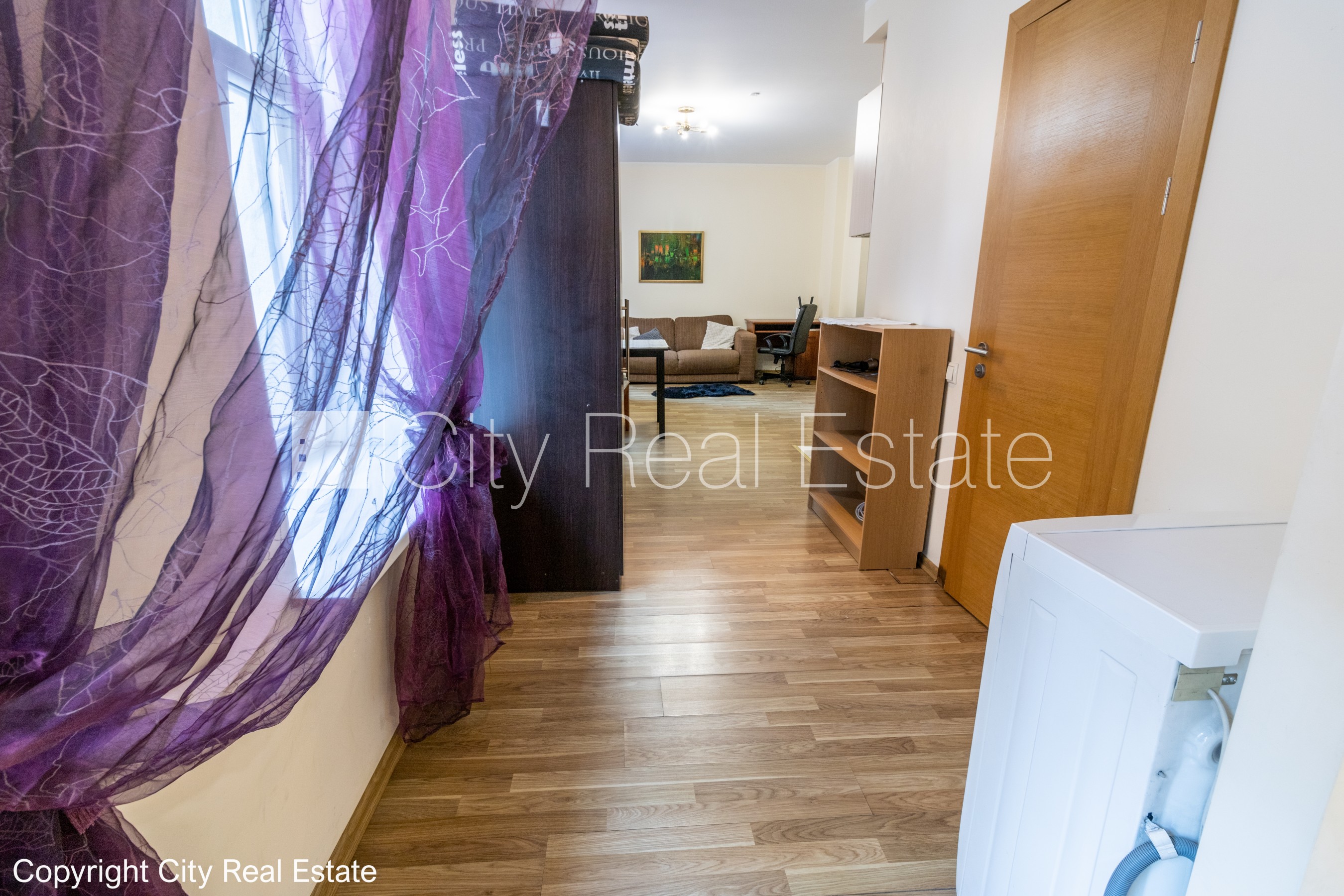 Sludinājumi. Šo dzīvokli izīrē pa diennaktīm (īstermiņa īre), īres cena sludinājumā norādīta par vienu diennakts Cena: 55 EUR/mēn Foto #4