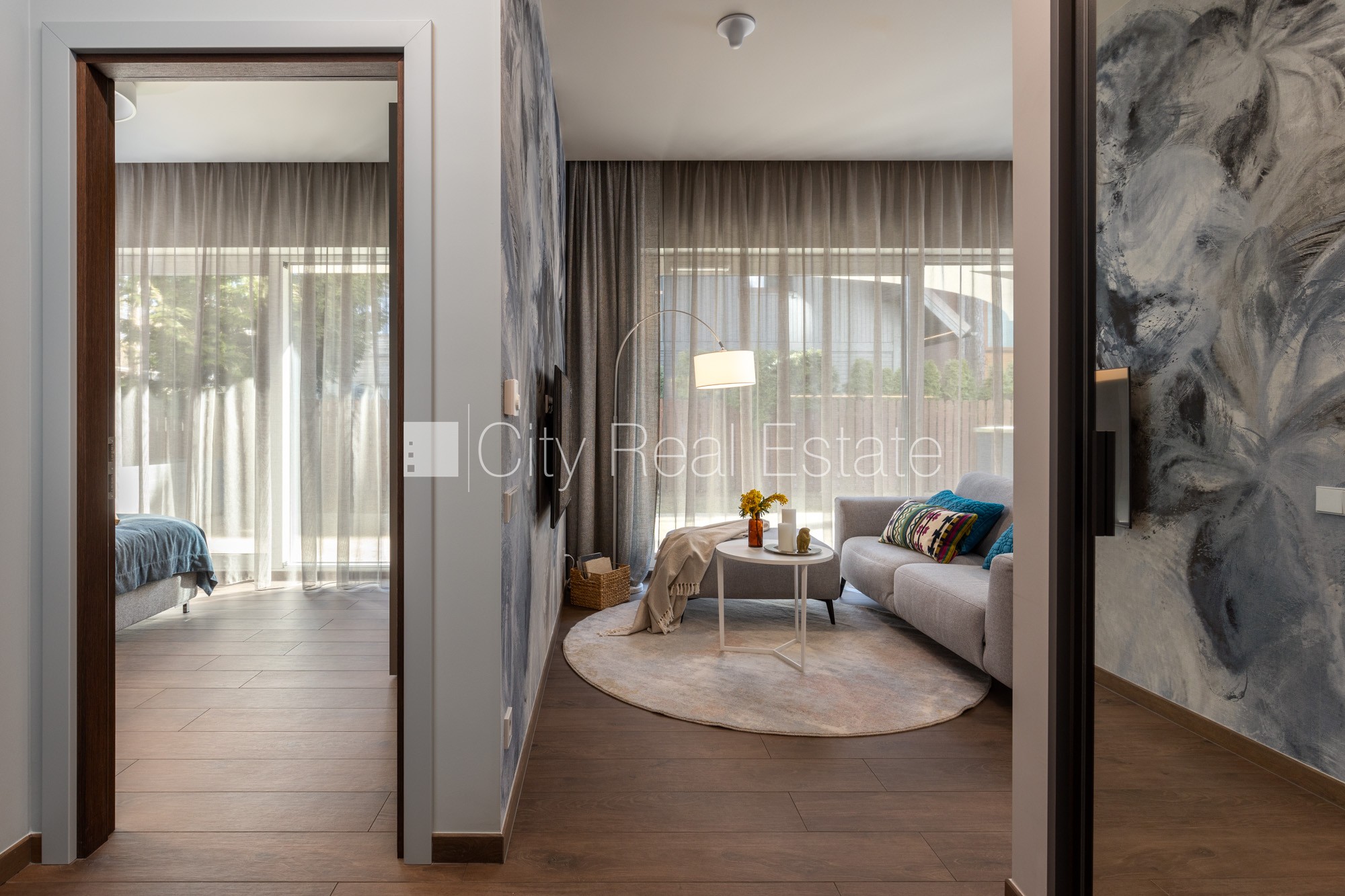 Sludinājumi. Jaunceltne, fasādes māja, labiekārtots apzaļumots pagalms, pazemes autostāvvieta, ieeja no ielas, Cena: 2200 EUR/mēn Foto #9