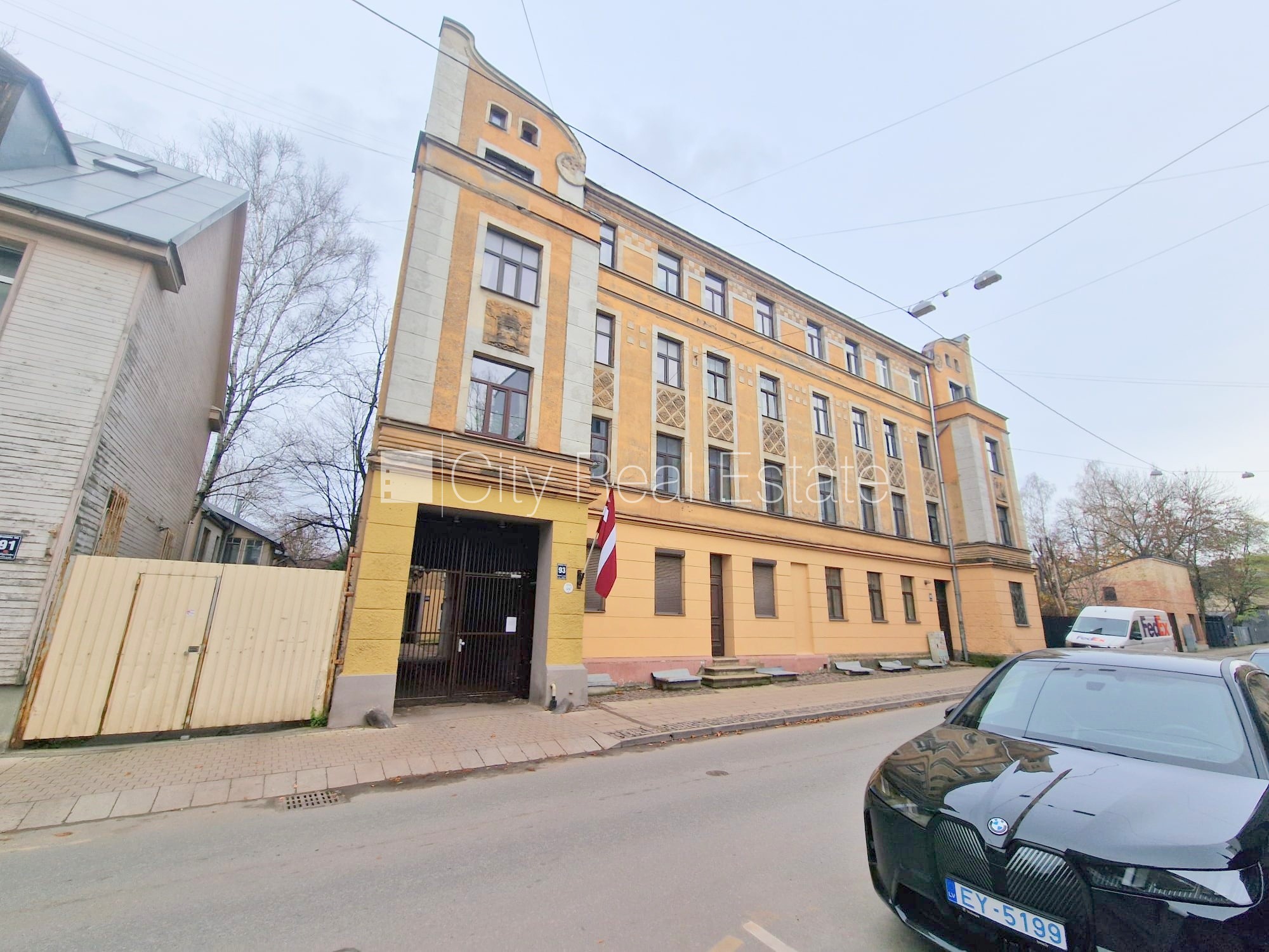 Объявление. Здание во дворе, место для машины, вход со двора, окна выходят во двор, изолированная комната, Цена: 260 EUR/мес. Foto #25