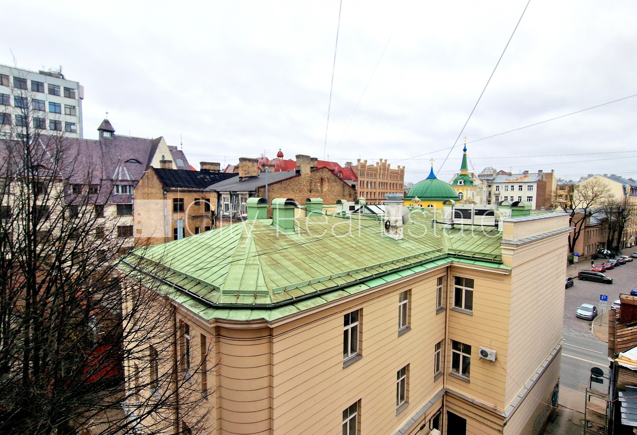 Sludinājumi. Pagalma ēka, renovēta māja, labiekārtota apzaļumota teritorija, teritorijas iebrauktuves vārti Cena: 1300 EUR/mēn Foto #19