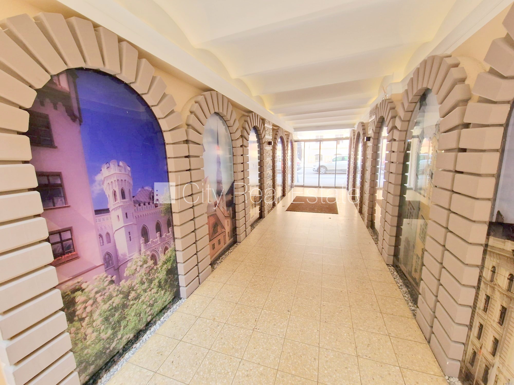 Sludinājumi. Fasādes māja, renovēta māja, slēgts pagalms, ieeja no ielas un pagalma, ir lifts, kāpņu telpa pēc Cena: 380 EUR/mēn Foto #25