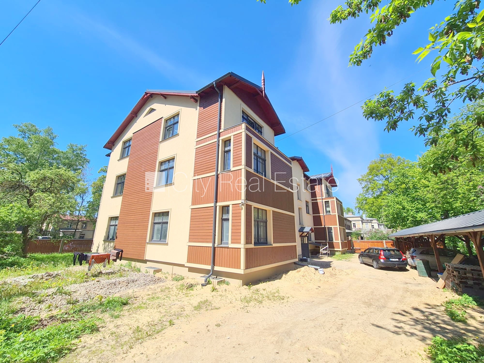 Sludinājumi. Jaunceltne, fasādes māja, labiekārtots apzaļumots pagalms, slēgts pagalms, iespēja nomāt Cena: 550 EUR/mēn Foto #18