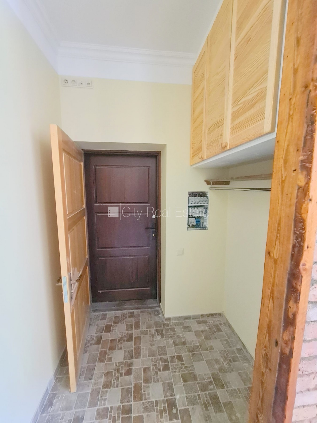 Sludinājumi. Jaunceltne, fasādes māja, labiekārtots apzaļumots pagalms, slēgts pagalms, iespēja nomāt Cena: 550 EUR/mēn Foto #12