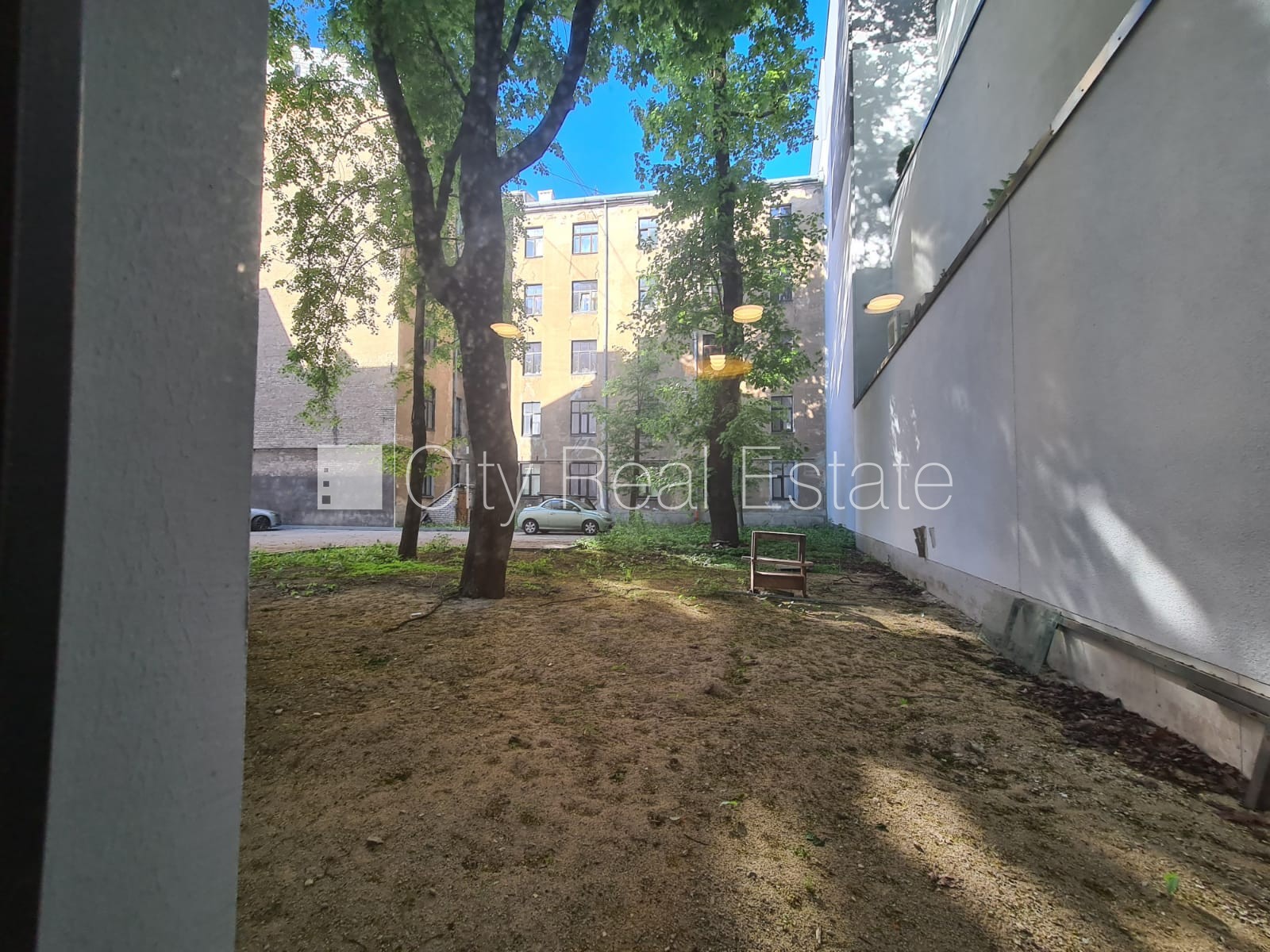 Sludinājumi. Pagalma ēka, renovēta māja, slēgts pagalms, ieeja no pagalma, ir lifts, kāpņu telpa pēc kapitālā Cena: 360 EUR/mēn Foto #8